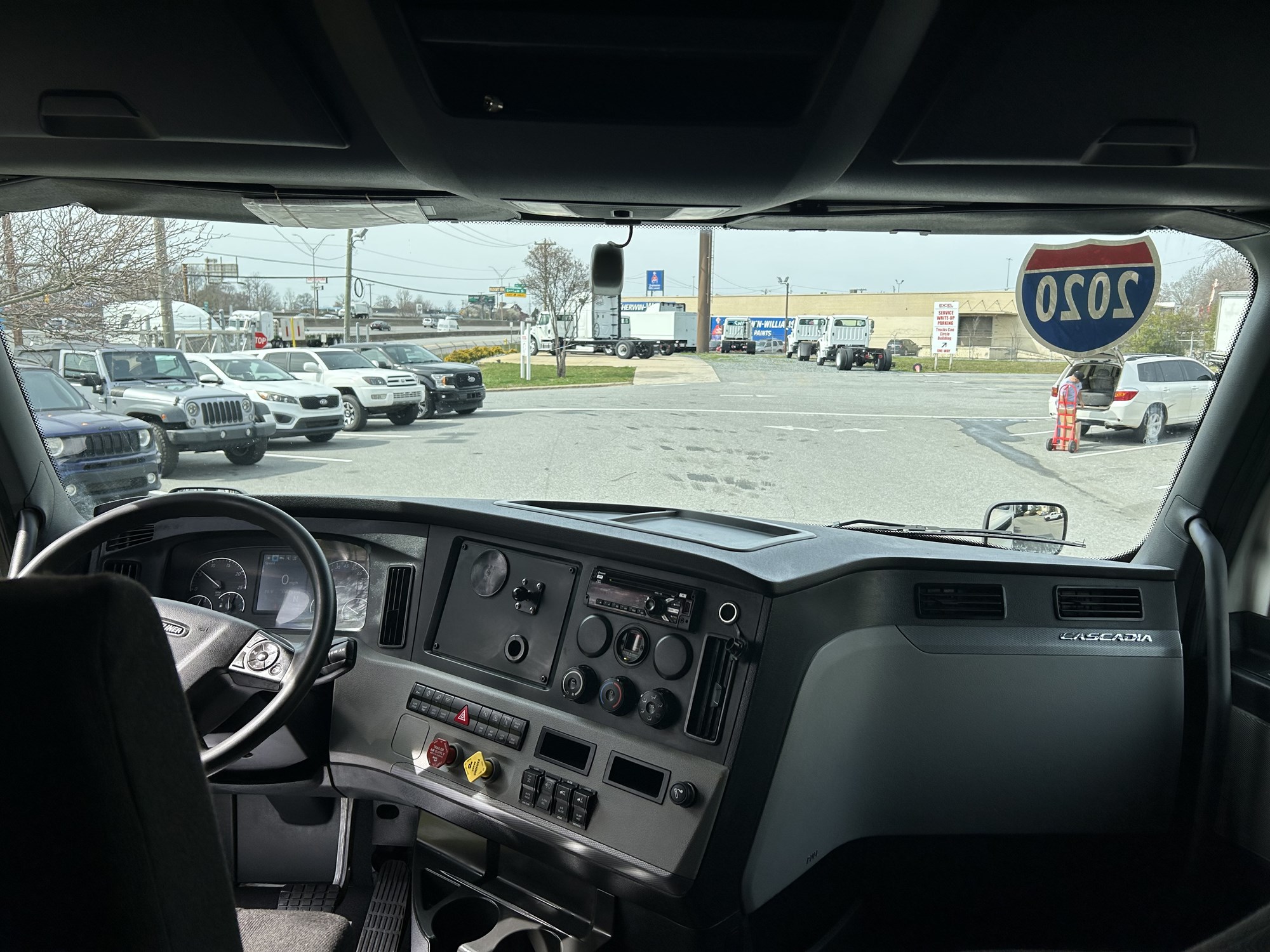 2020 Freightliner Cascadia 116 - image 5 of 6