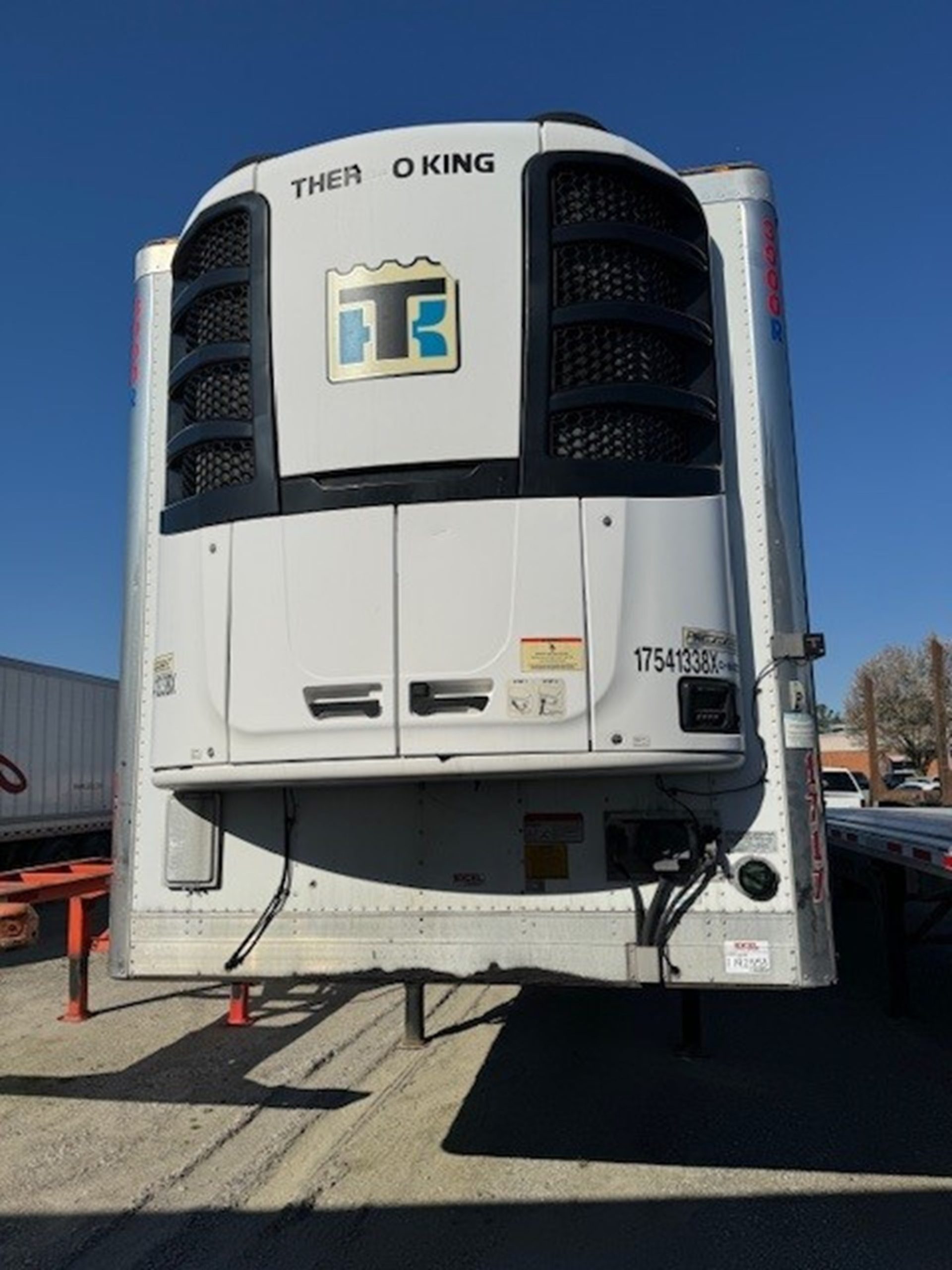 2017 UTILITY TRAILER REEFER - image 1 of 6