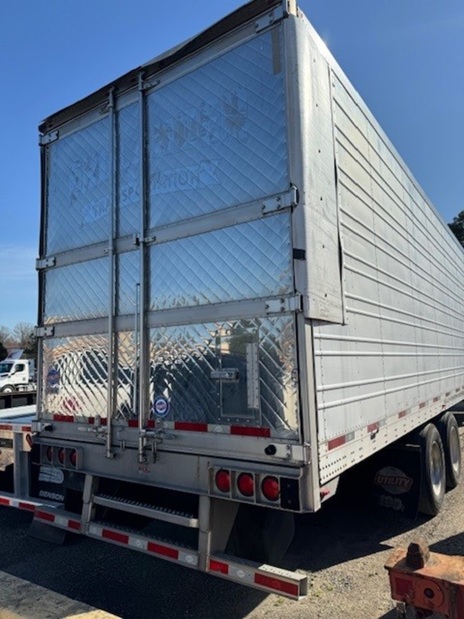 2017 UTILITY TRAILER REEFER - image 6 of 6