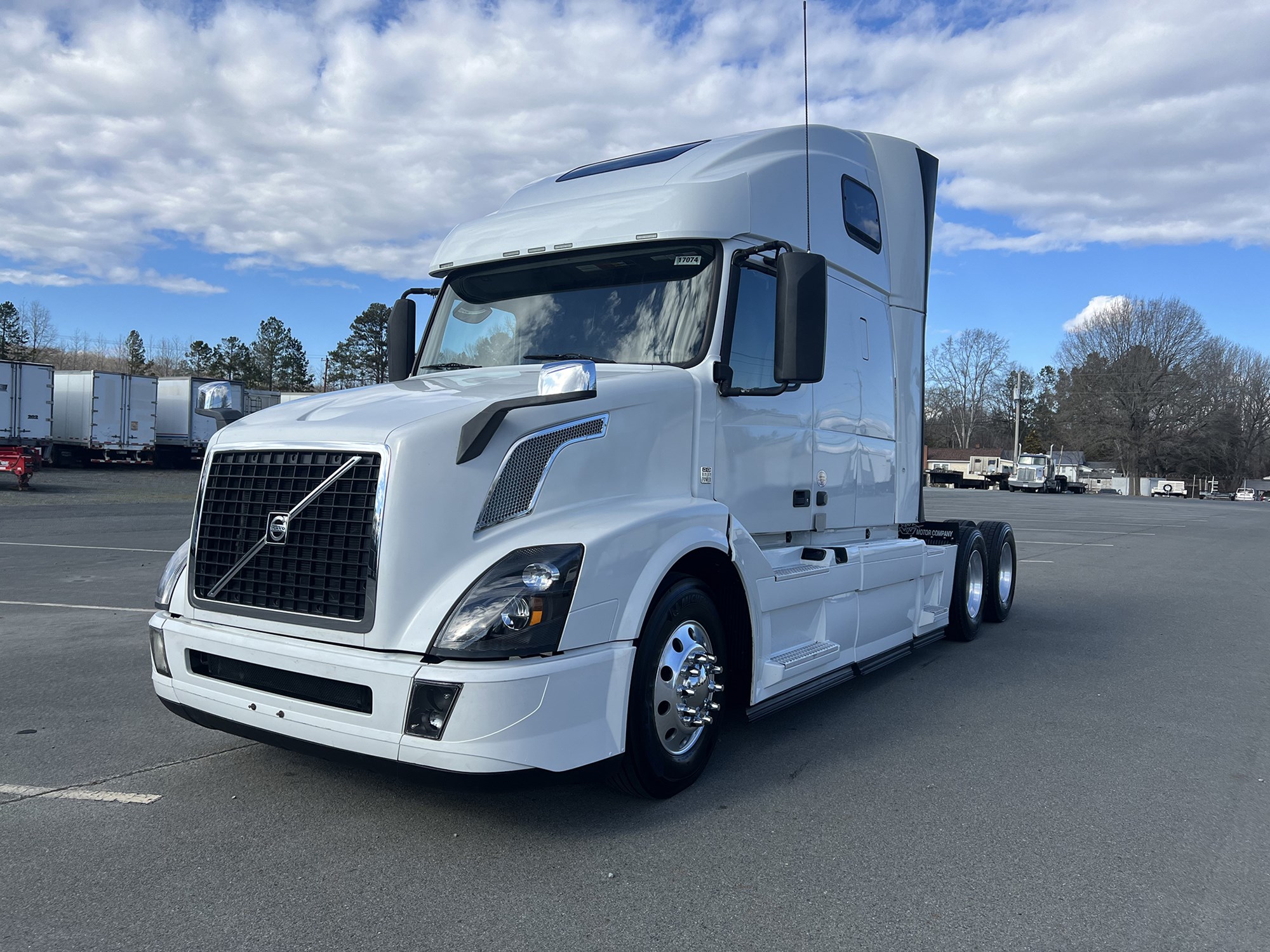 2018 Volvo Truck VNL - image 1 of 6