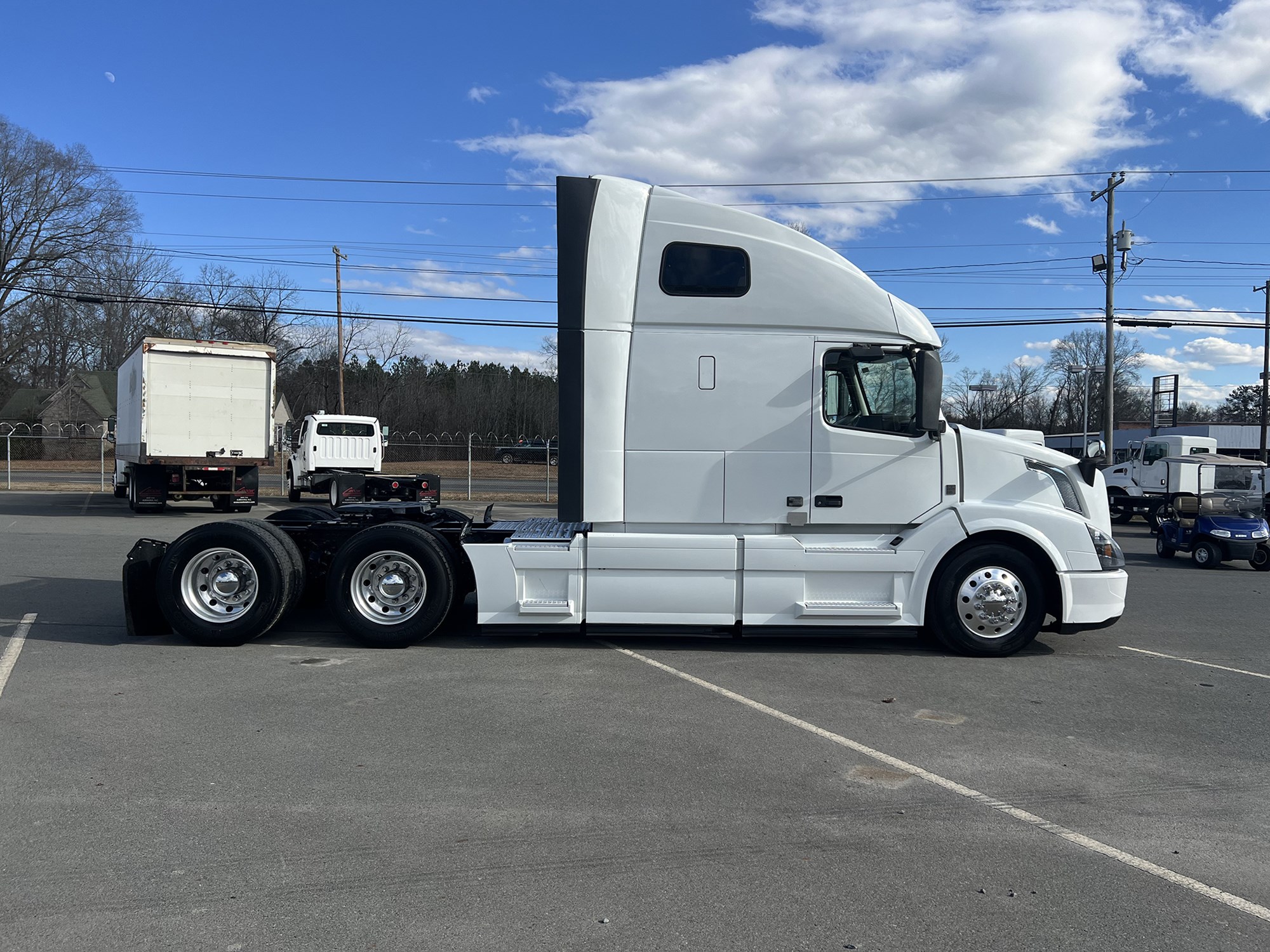 2018 Volvo Truck VNL - image 3 of 6