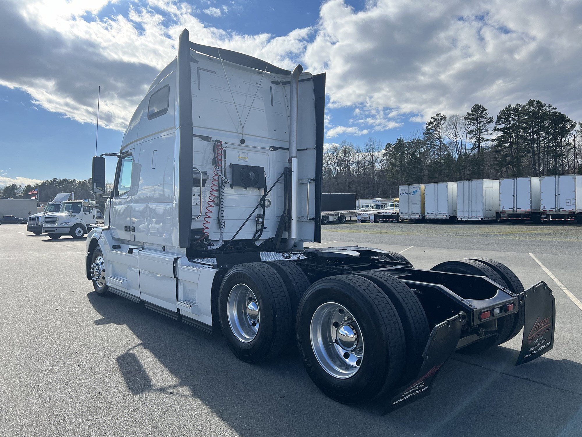 2018 Volvo Truck VNL - image 5 of 6