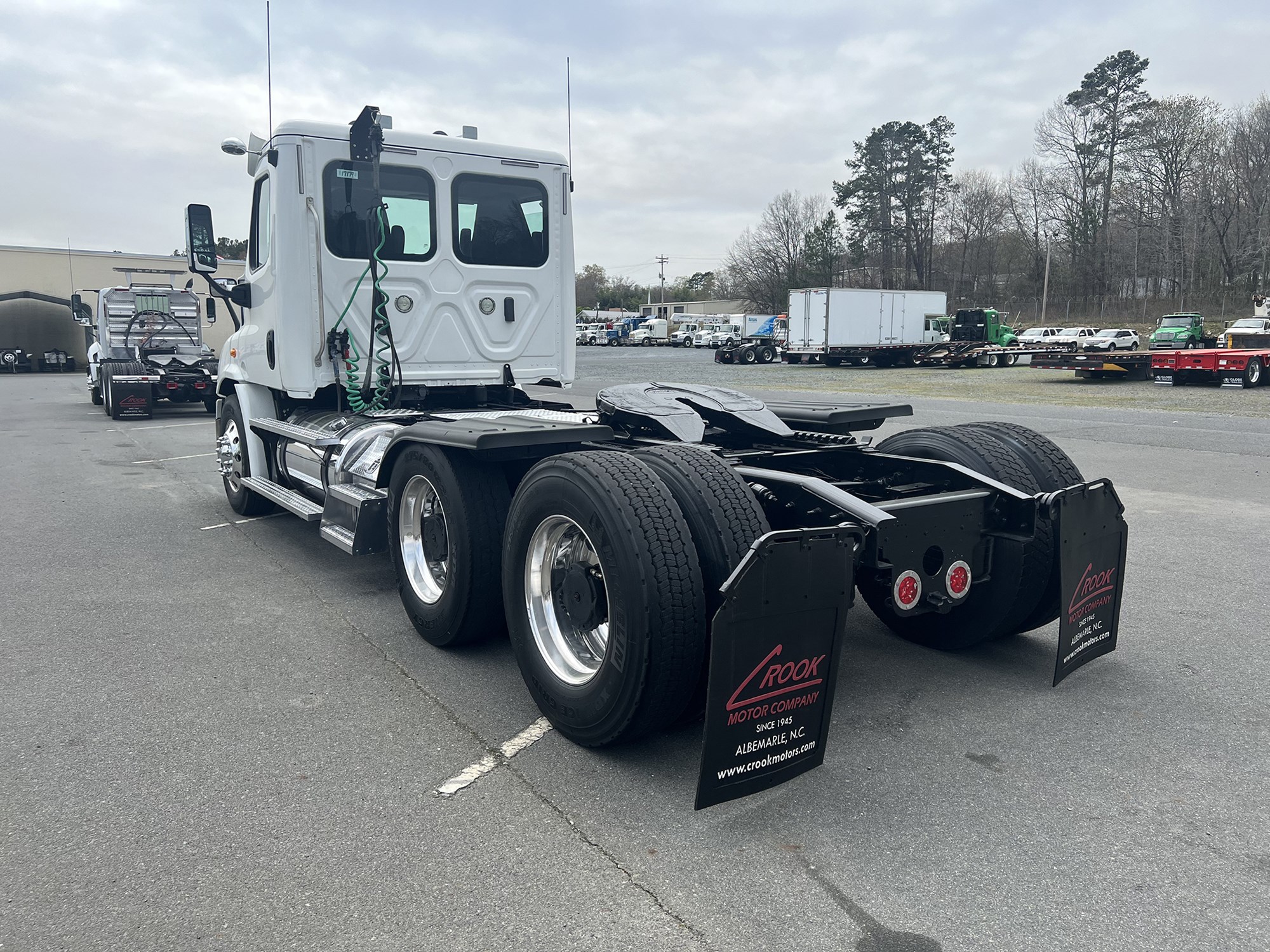 2018 Freightliner Cascadia 113 - image 6 of 6