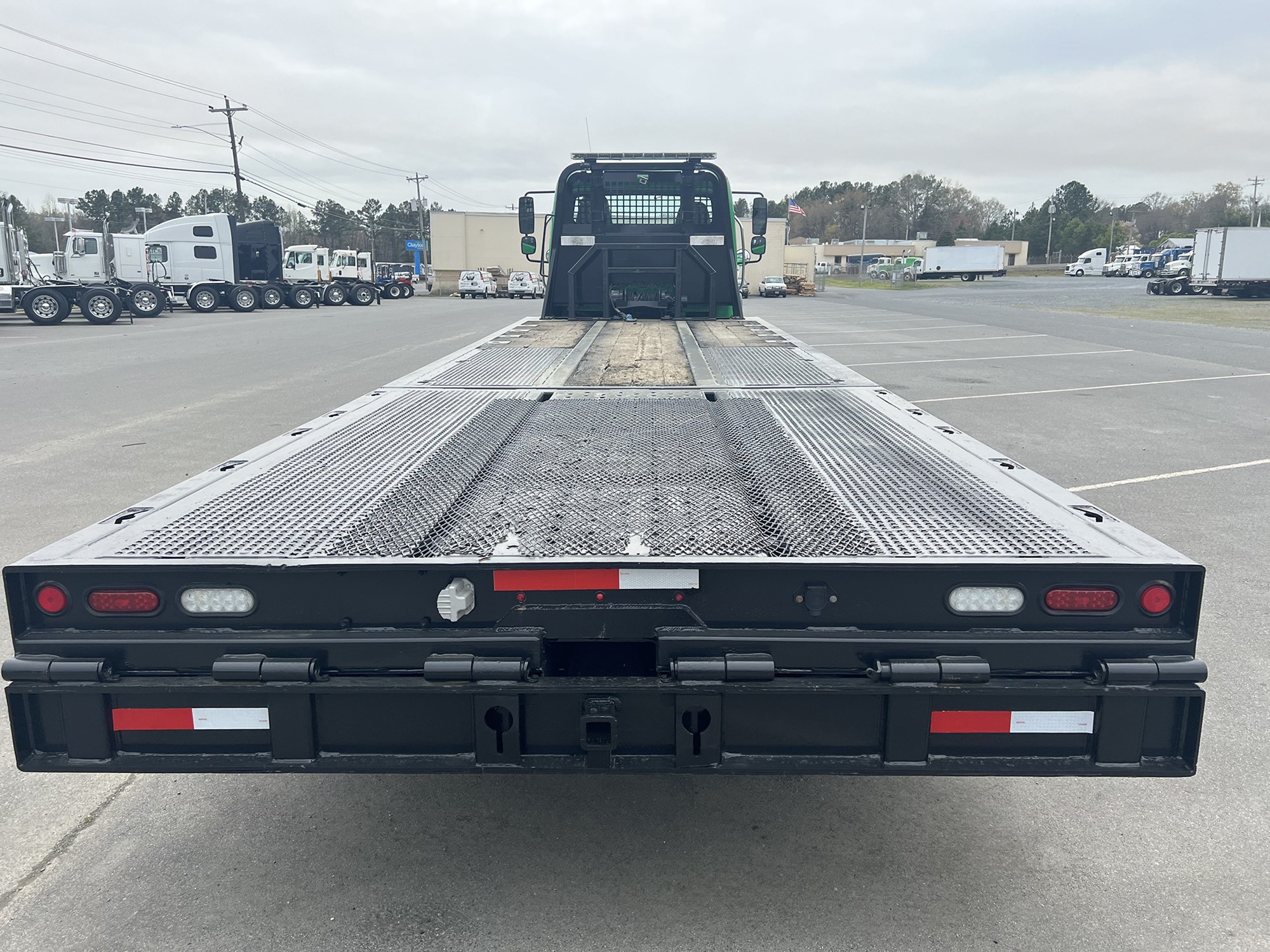 2014 FREIGHTLINER M2 - image 5 of 6