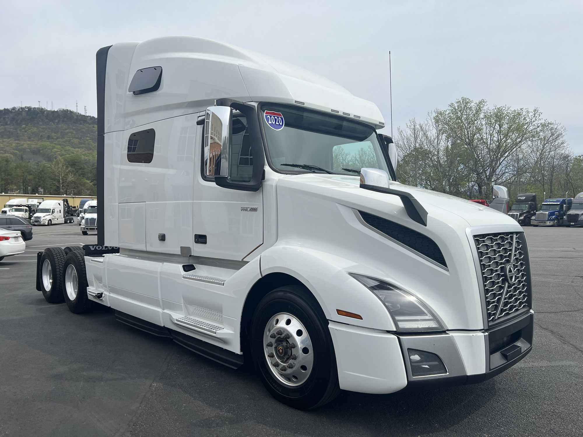 2020 Volvo VNL - image 5 of 6