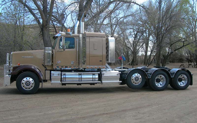 Western Star 4900 - image 2 of 3