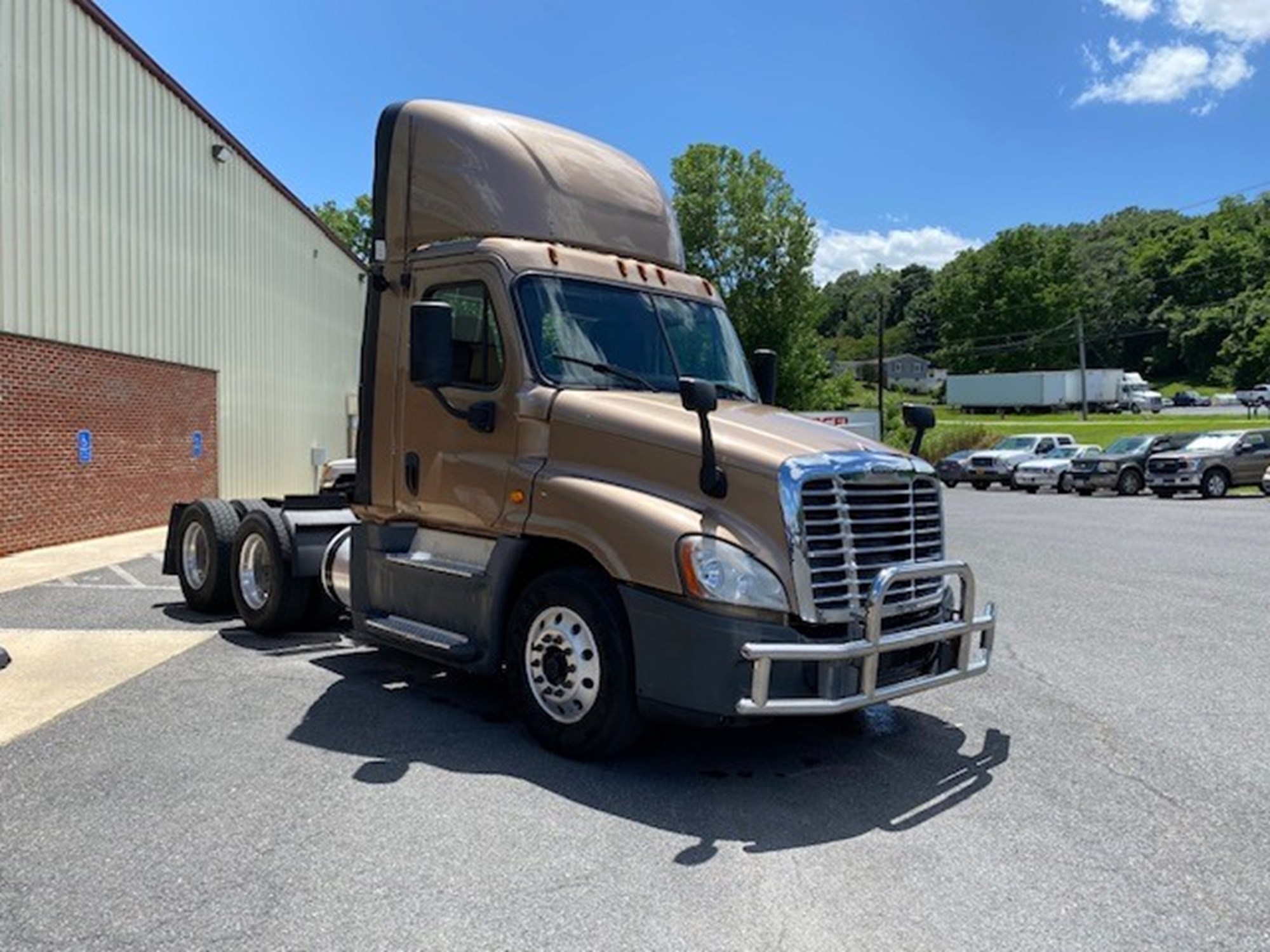 2017 FREIGHTLINER CASCADIA 125 - image 6 of 6