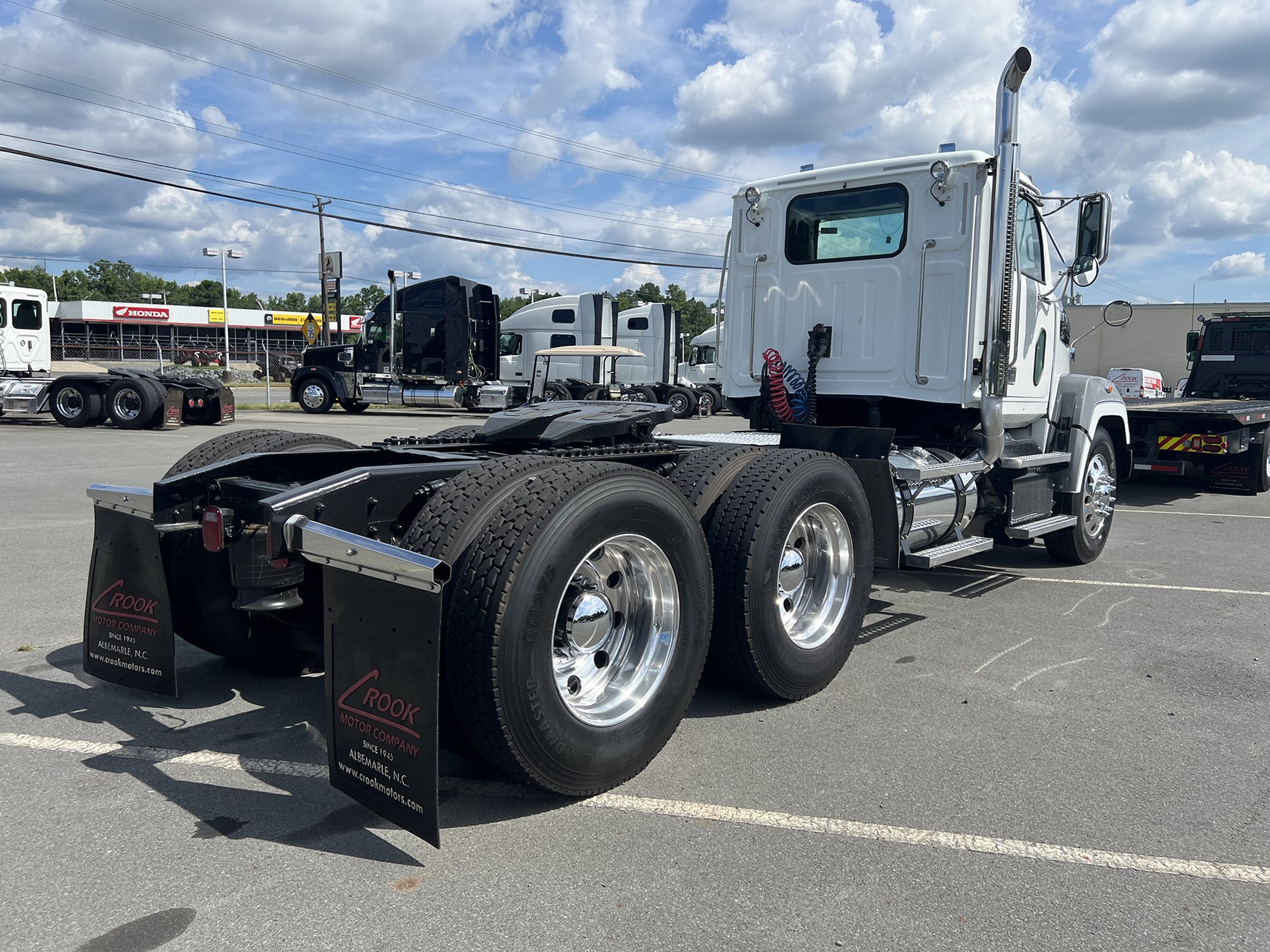 2014 Western Star 4700 - image 5 of 6