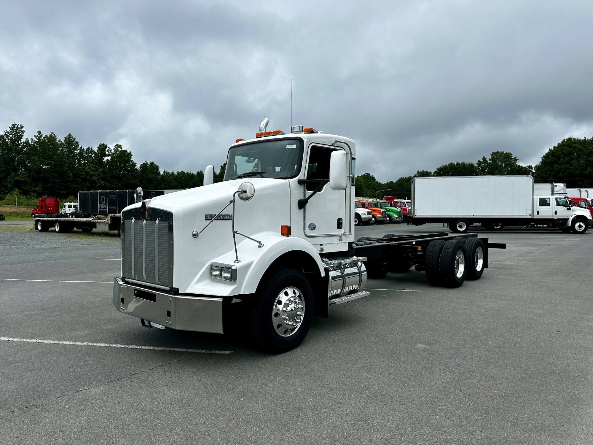 2014 Kenworth T800 - image 1 of 6