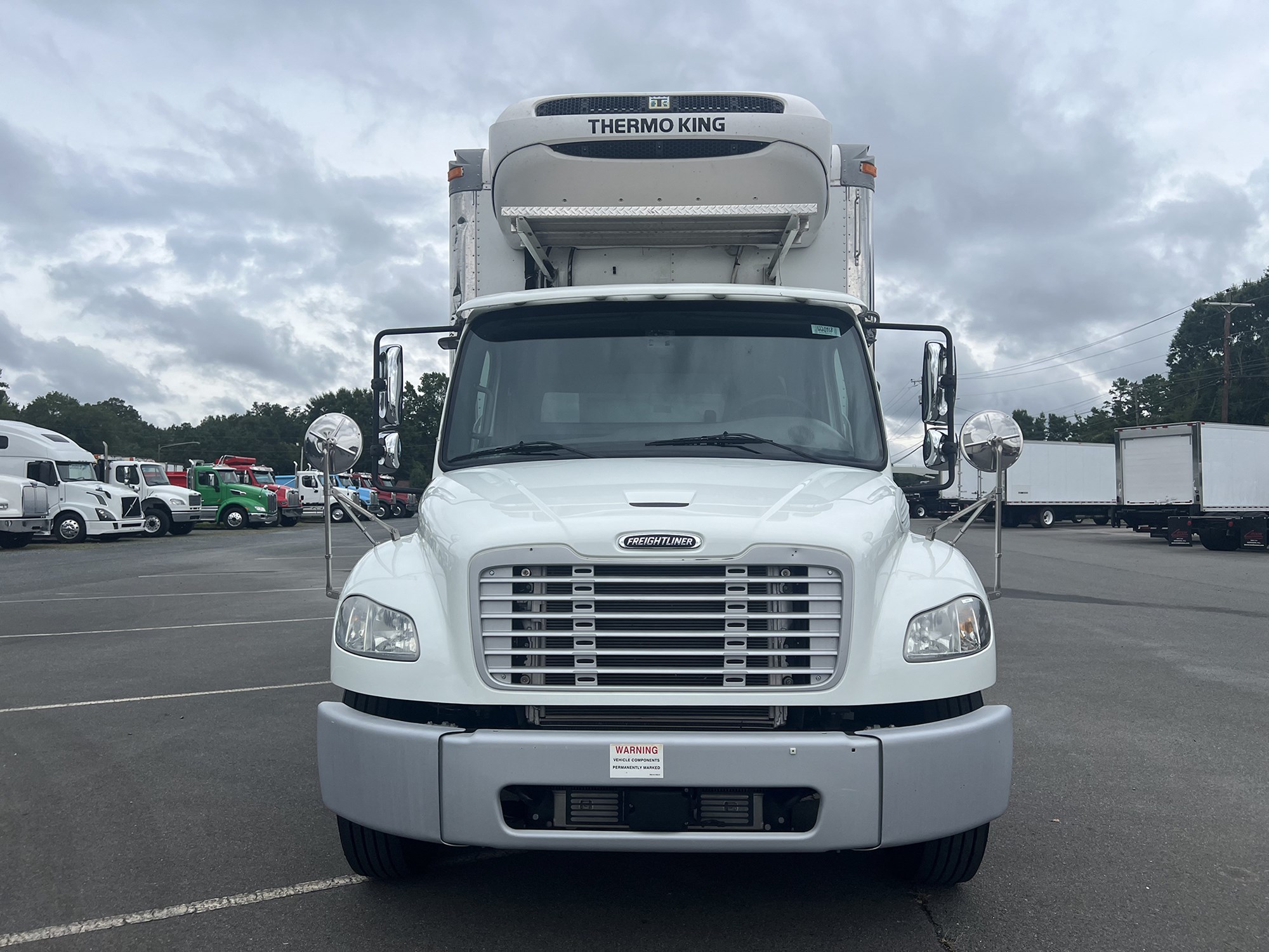 2017 Freightliner M2 - image 2 of 6