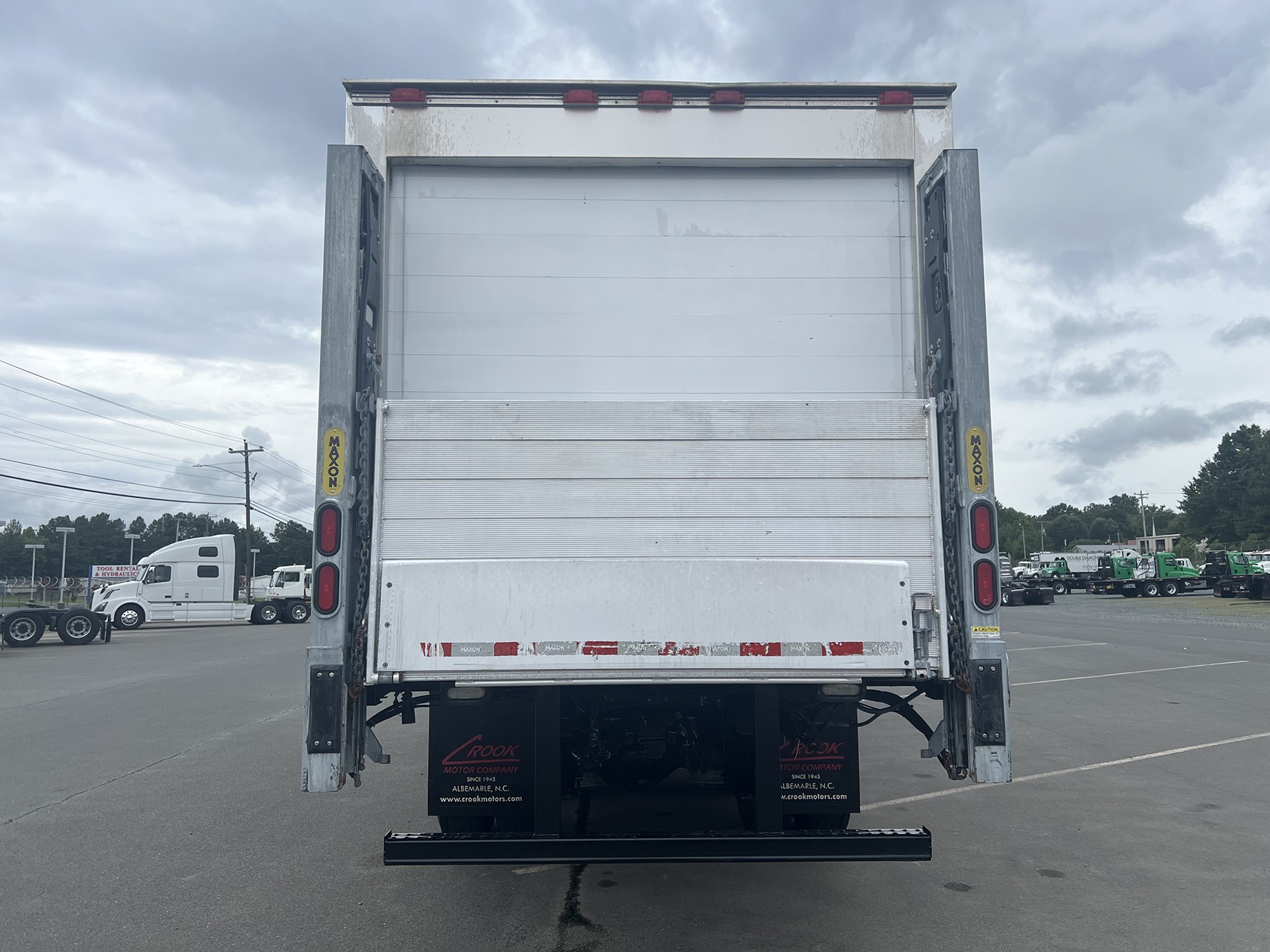 2018 Freightliner M2 - image 6 of 6