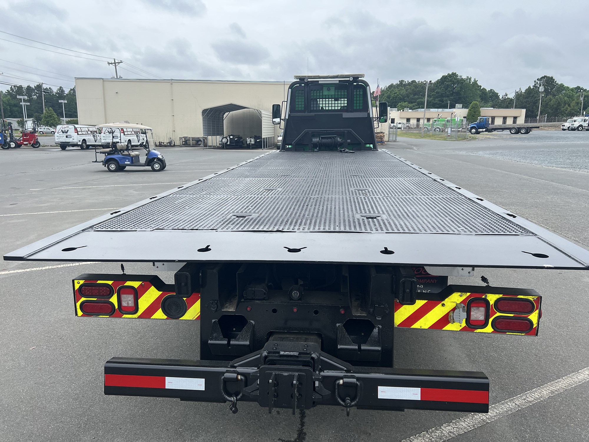 2016 Kenworth T3 Series - image 5 of 6