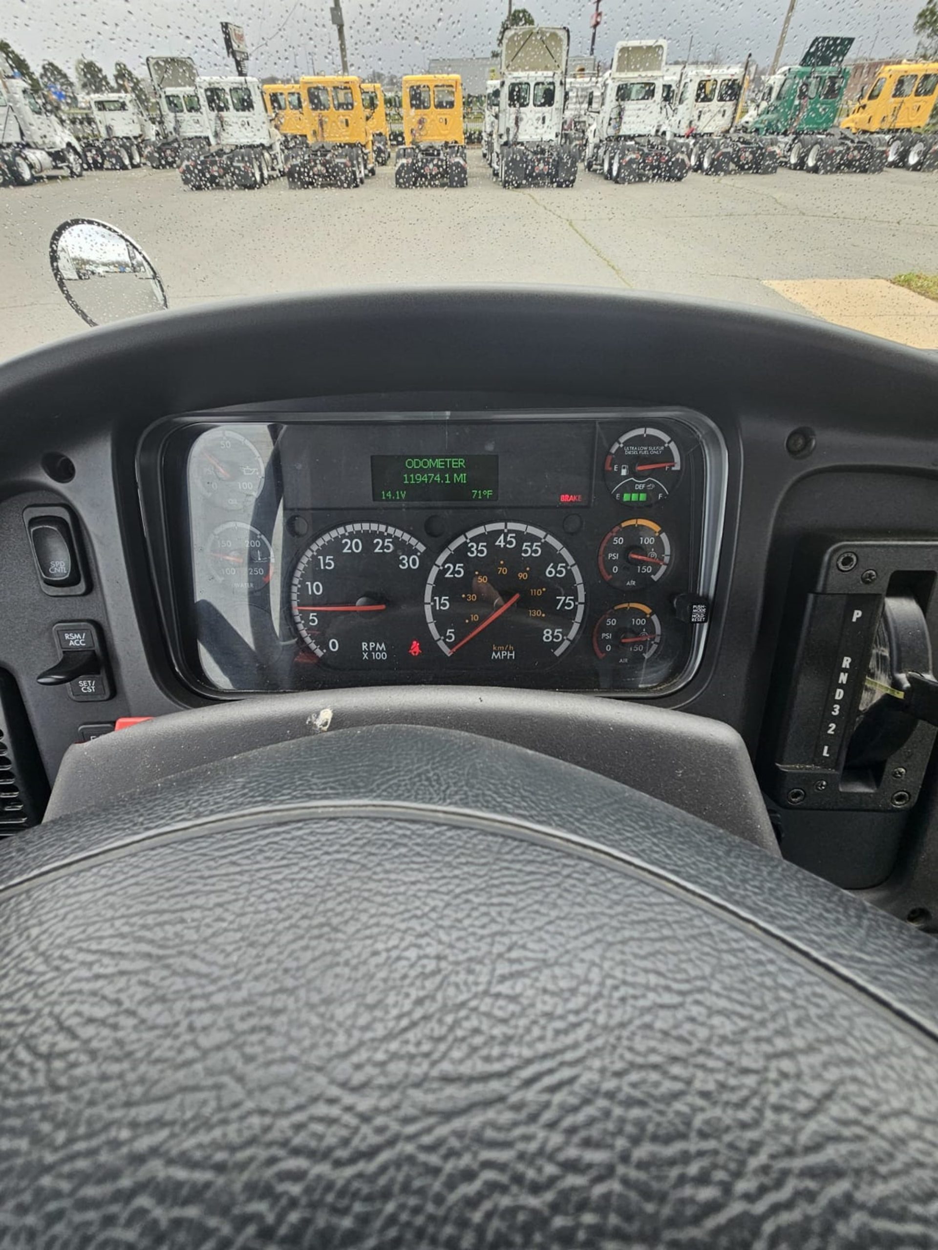 2018 Freightliner M2 - image 6 of 6