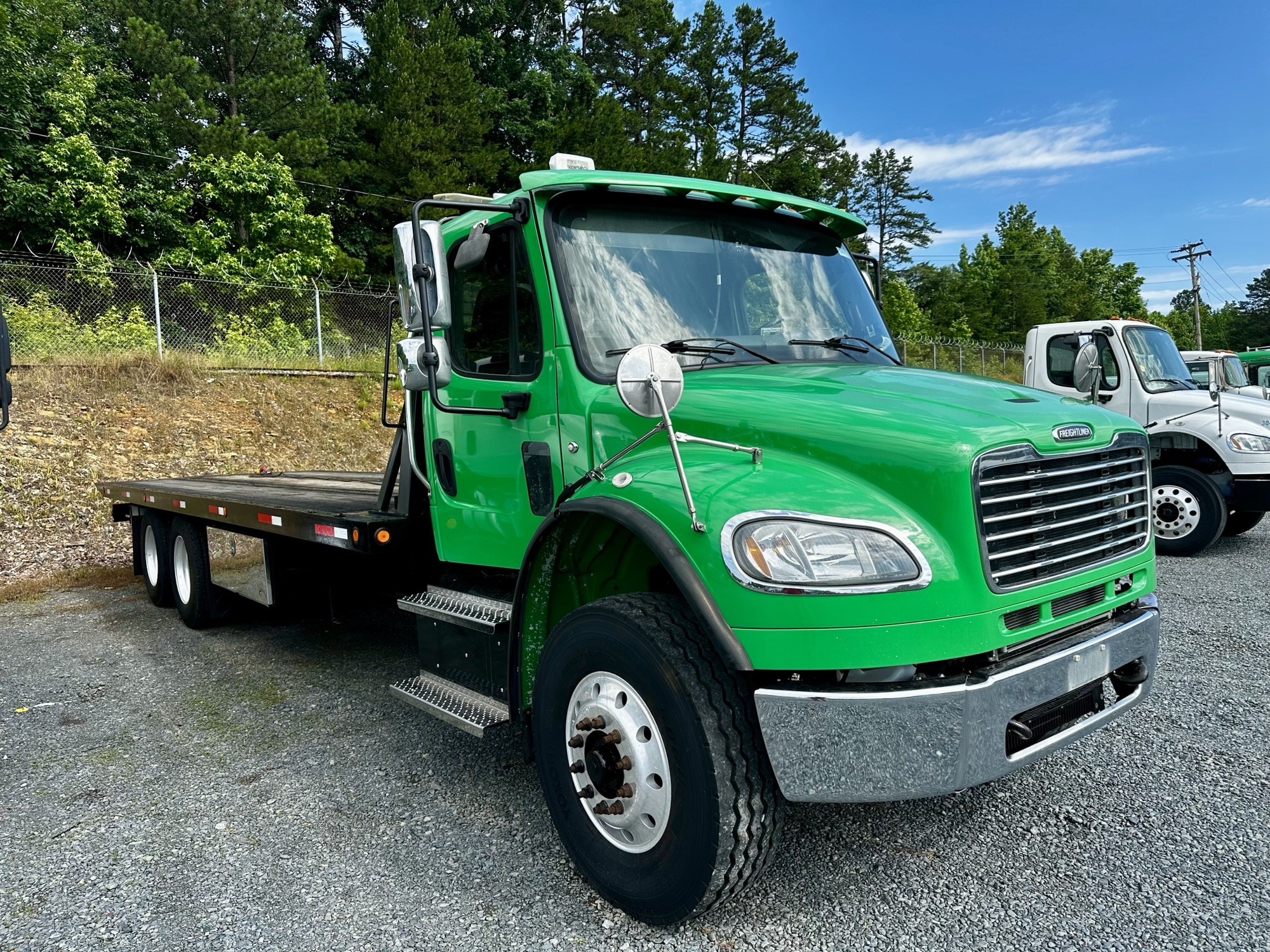 2016 FREIGHTLINER M2 - image 2 of 2