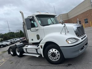 2005 FREIGHTLINER CONVENTIONAL 1723208824427