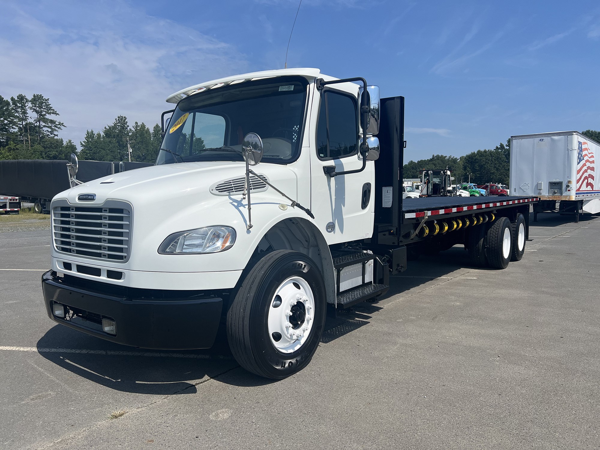 2017 Freightliner M2106 - image 1 of 6