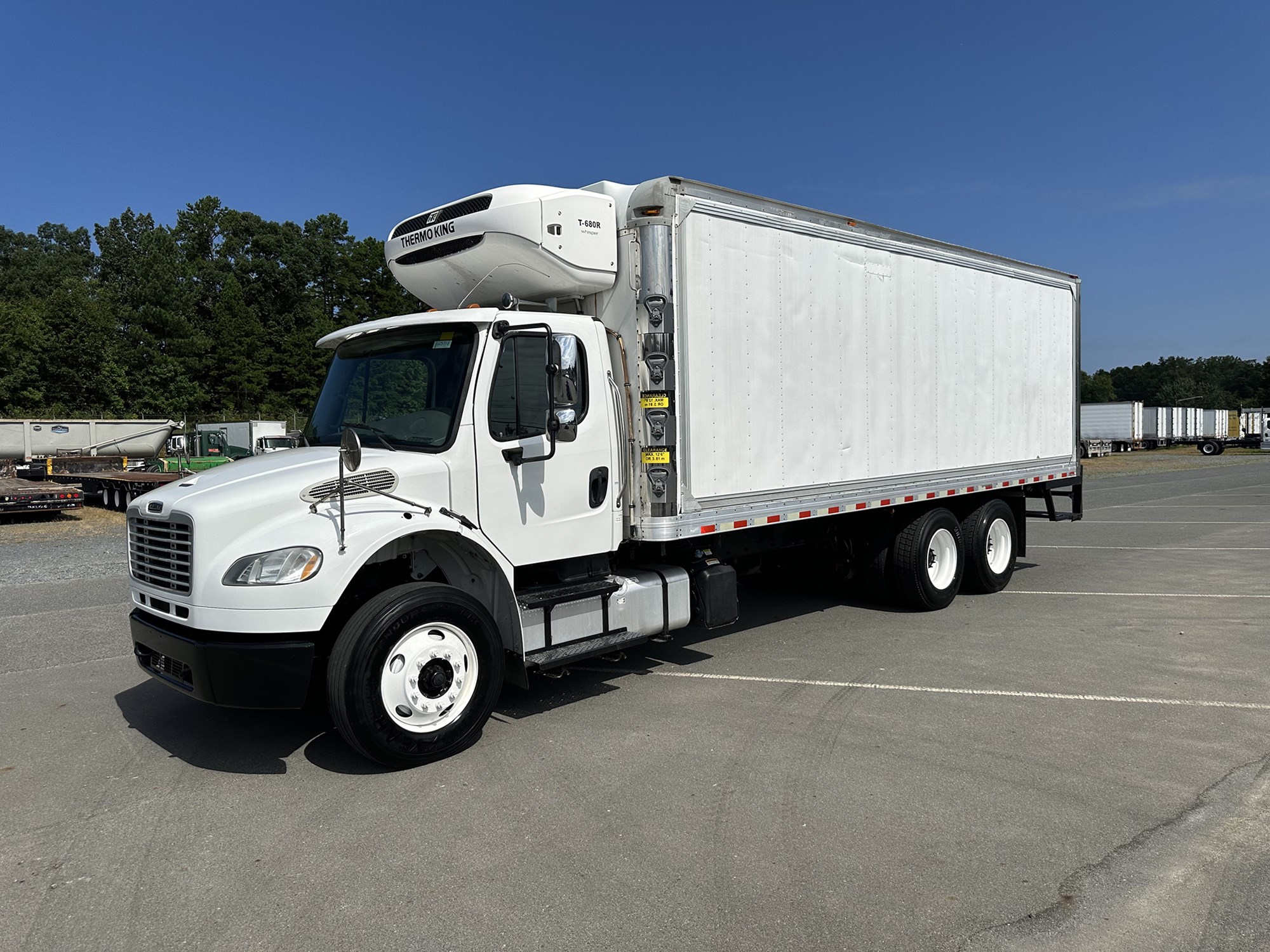 2016 Freightliner M2106 - image 1 of 6