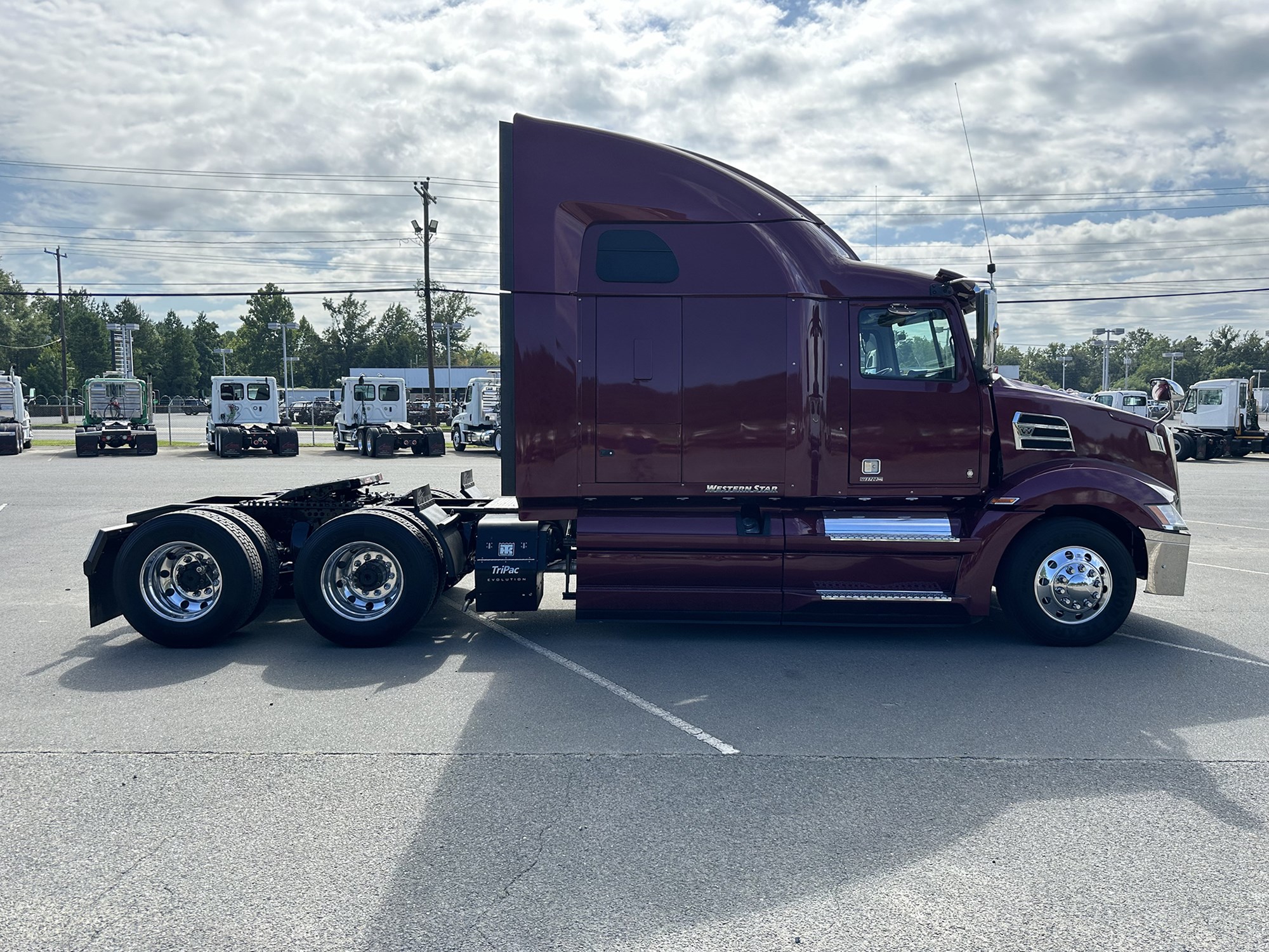 2020 Western Star 5700XE - image 6 of 6