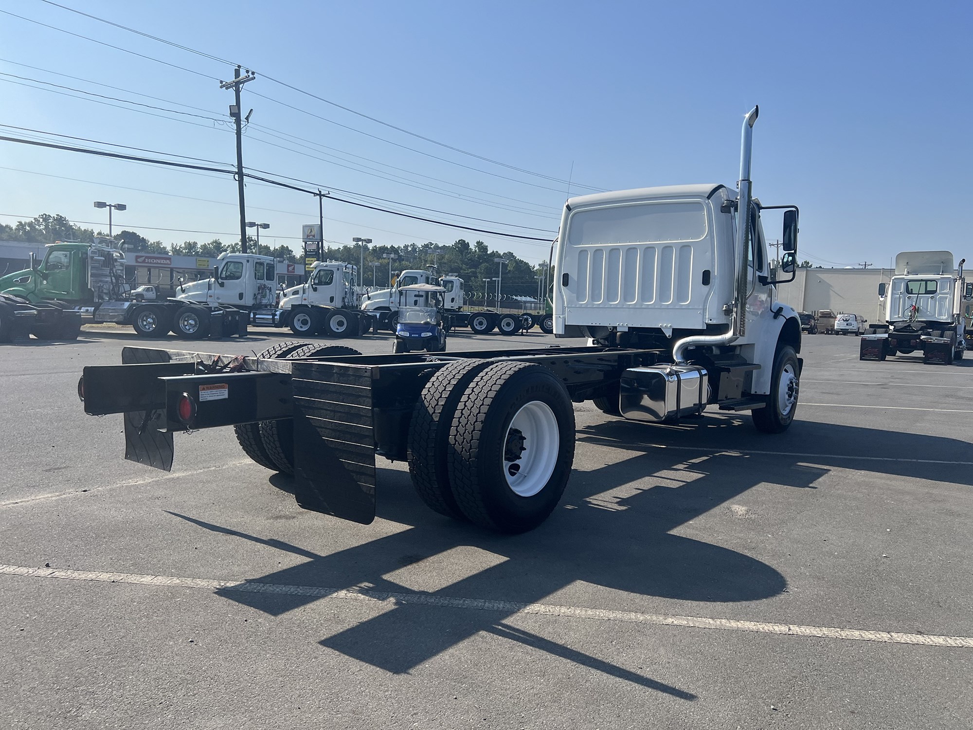 2019 Freightliner M2106 - image 5 of 6