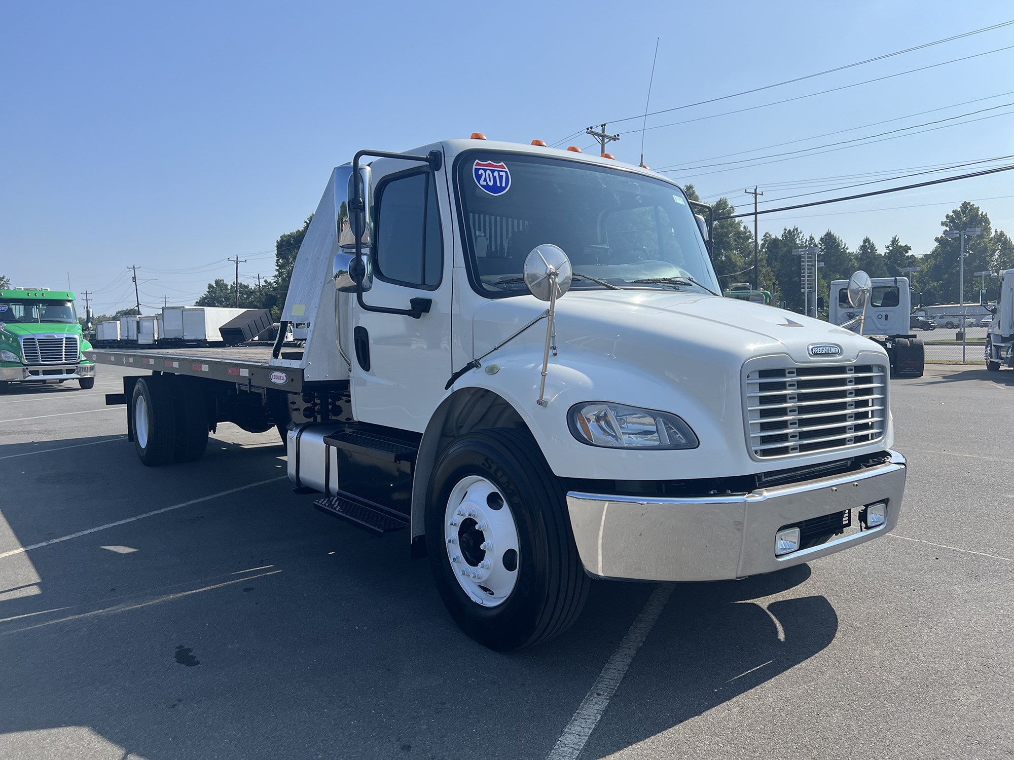 2017 Freightliner M2 - image 3 of 6