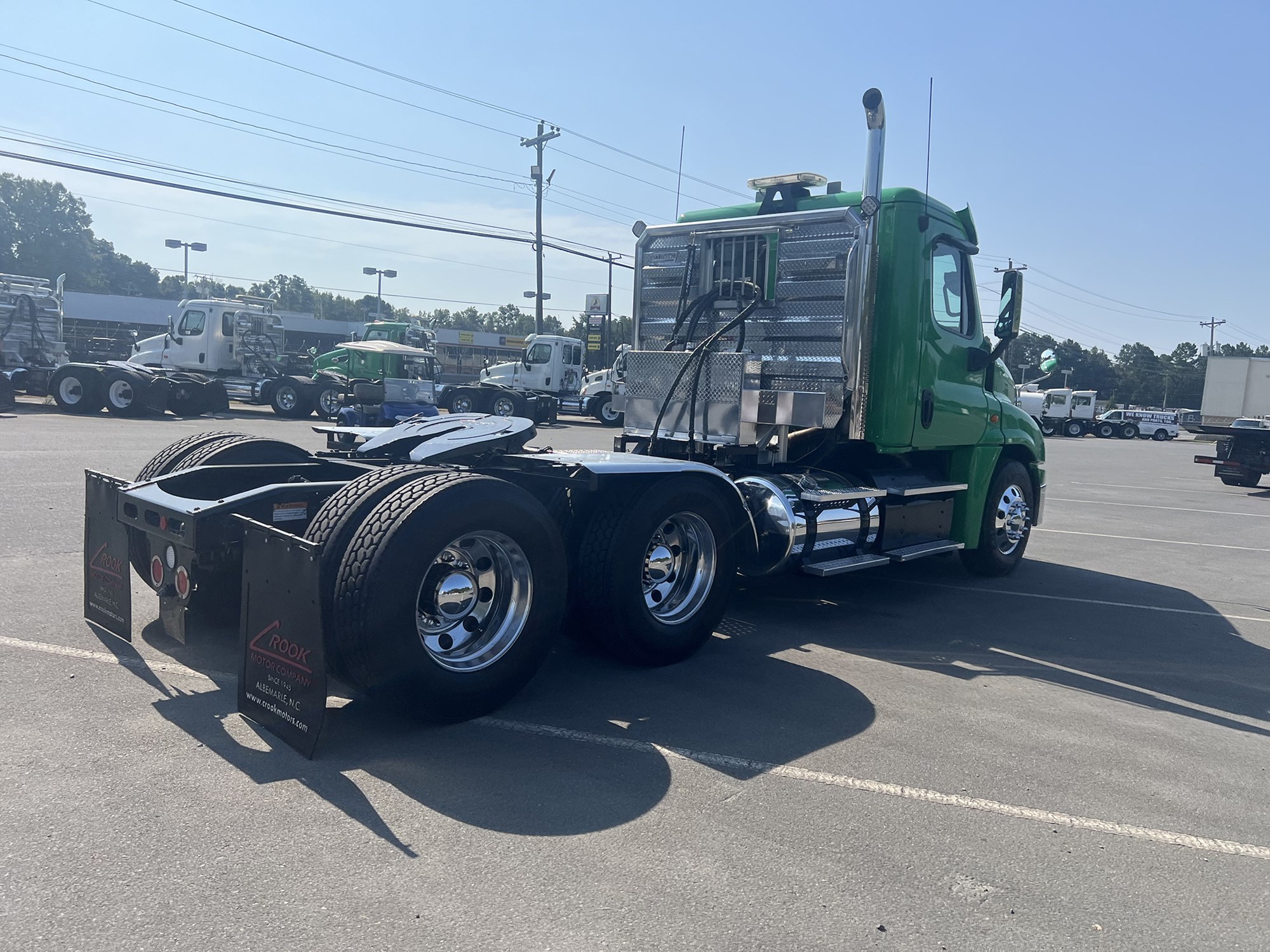 2018 FREIGHTLINER CASCADIA 125 - image 5 of 6