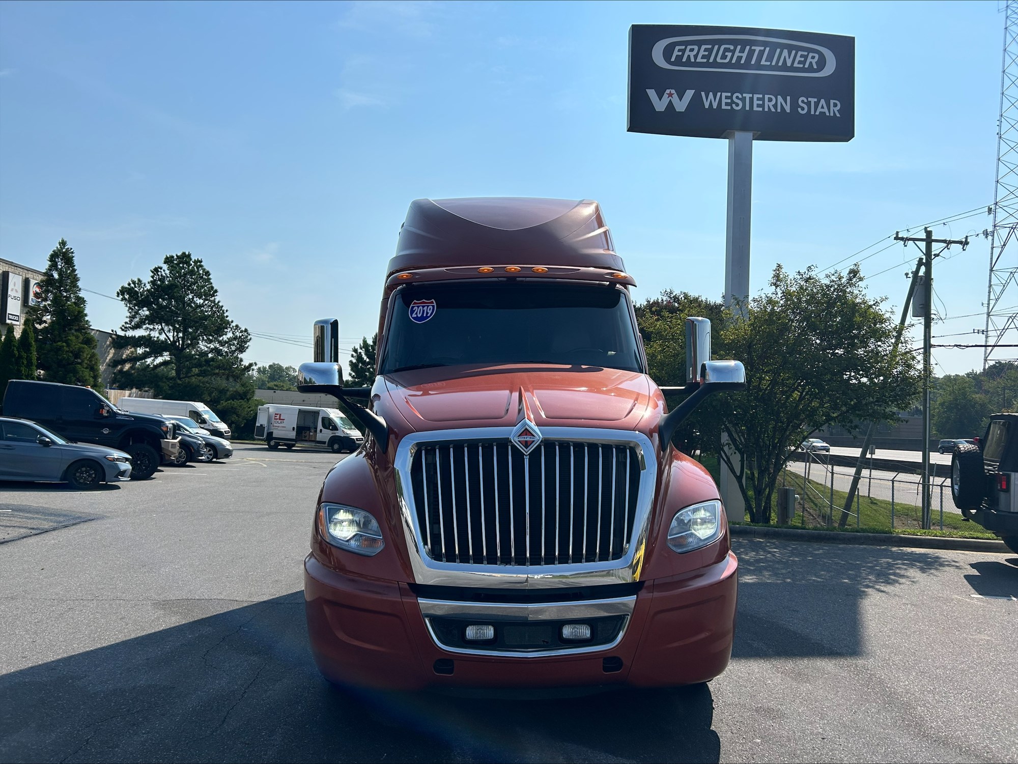 2019 International LT625 - image 6 of 6