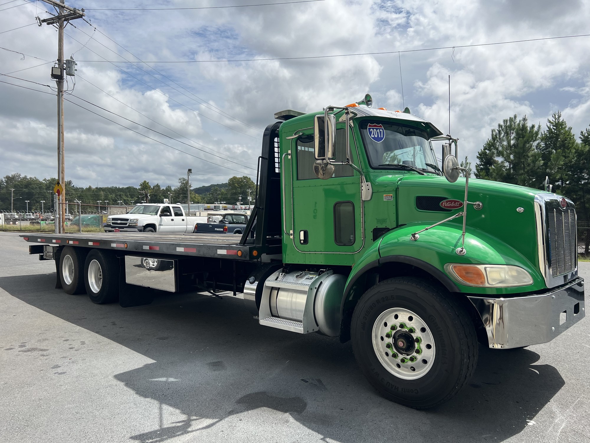 2017 Peterbilt 348 - image 2 of 2