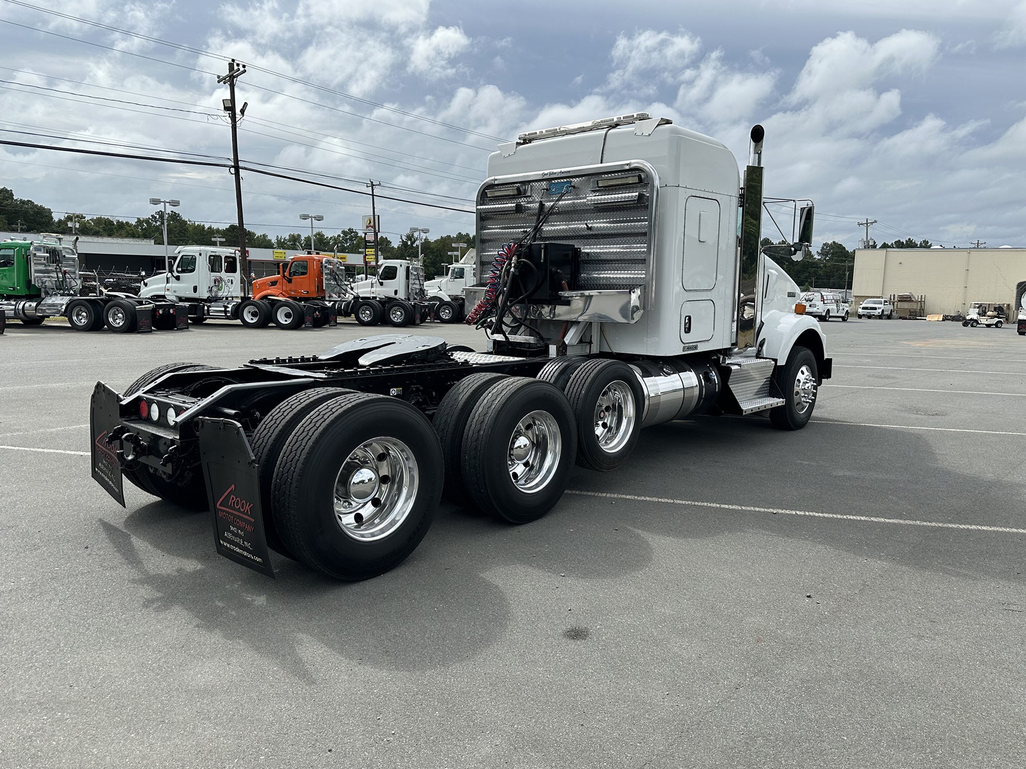 2014 Kenworth T800 - image 5 of 6