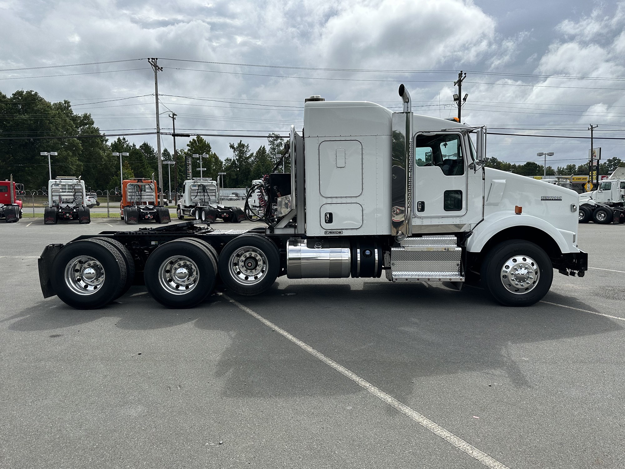 2014 Kenworth T800 - image 6 of 6