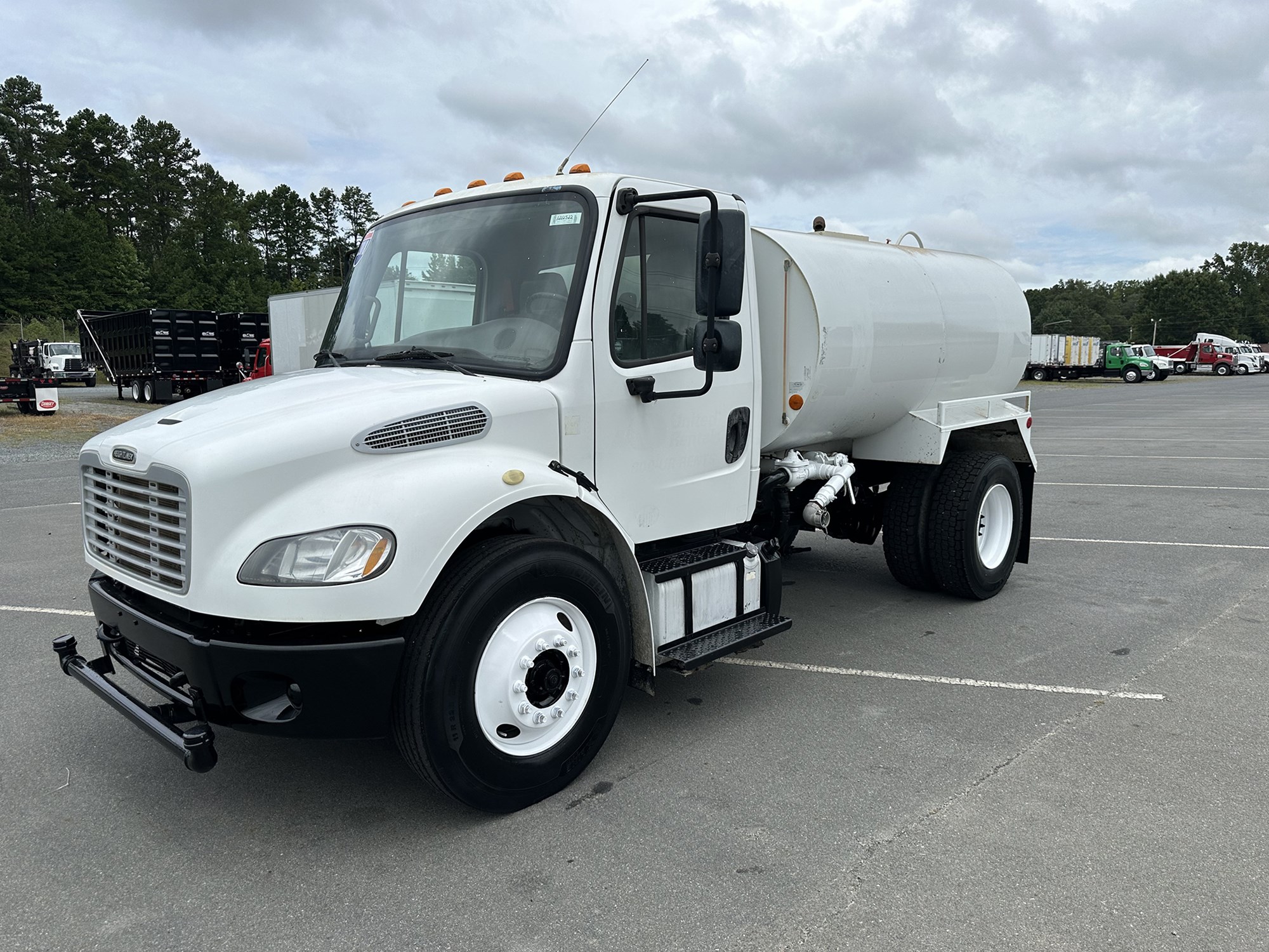 2019 Freightliner M2 - image 1 of 6