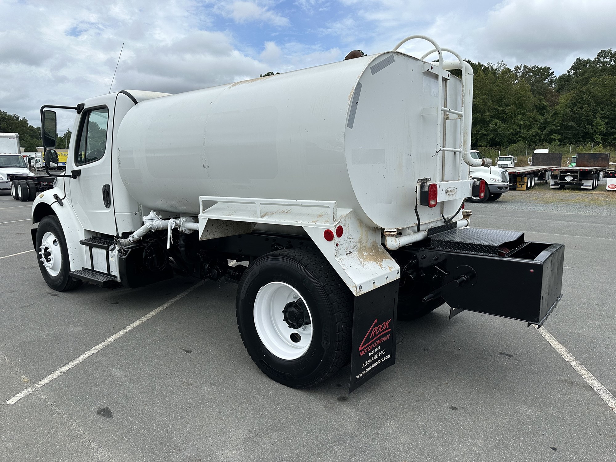 2019 Freightliner M2 - image 4 of 6