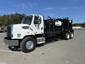 2017 Freightliner 108SD 1728410694868