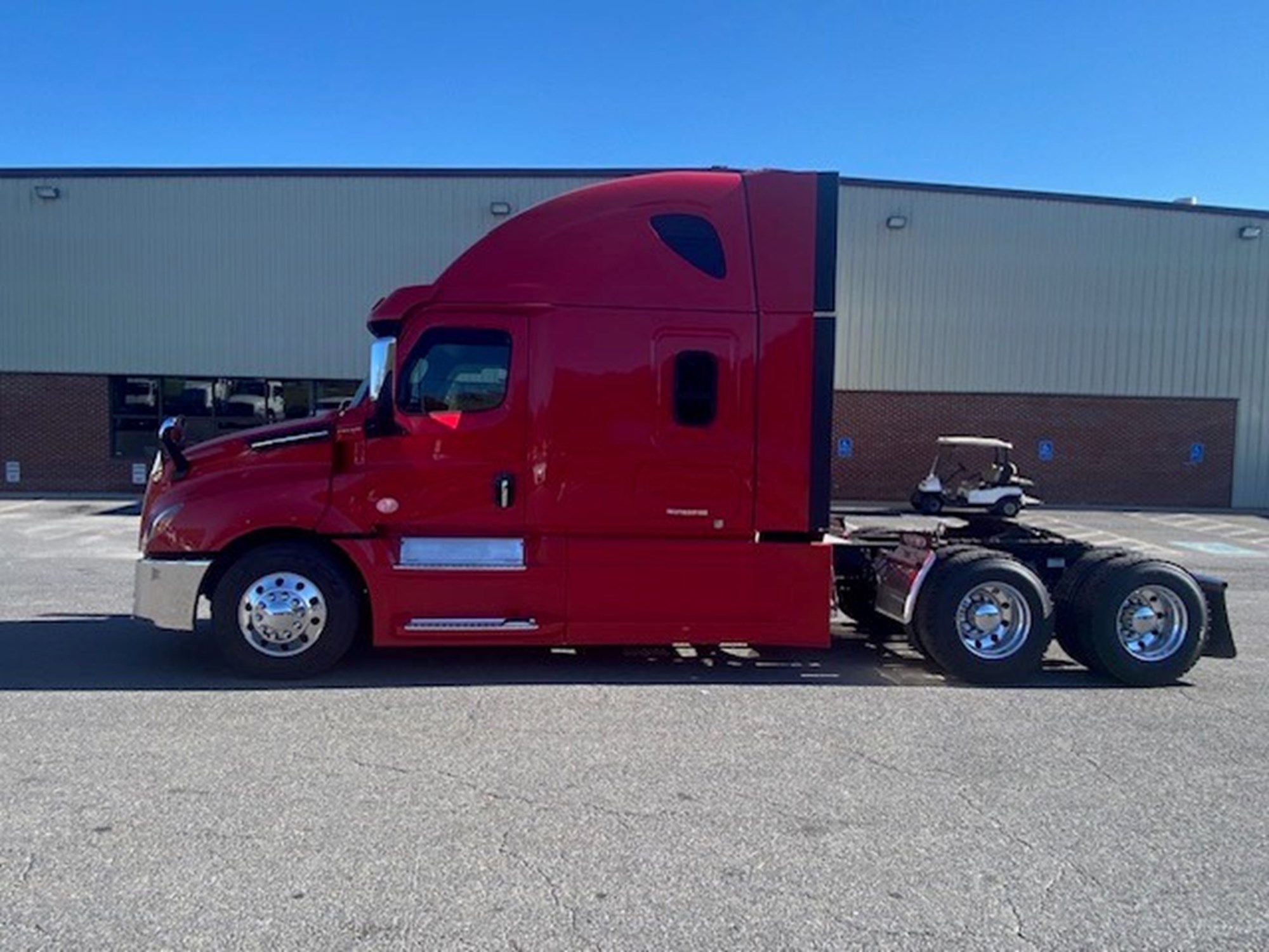 2021 Freightliner PT126SLP - image 3 of 6