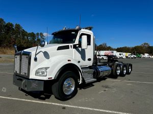 2017 Kenworth T880 1730303958677