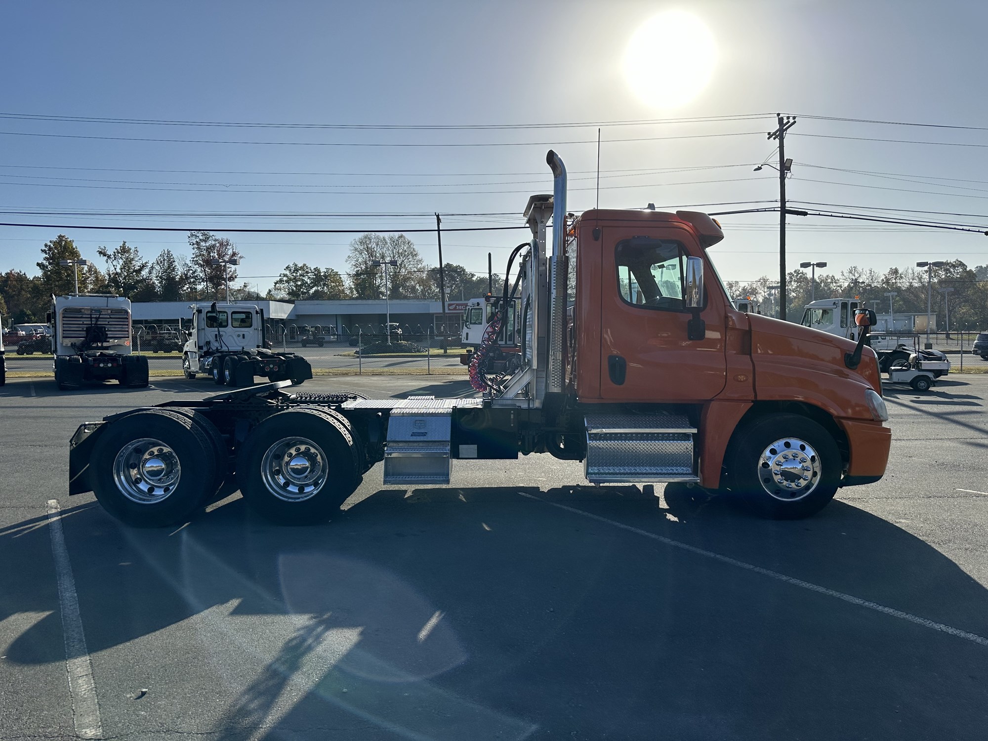 2016 Freightliner Cascadia 125 - image 6 of 6