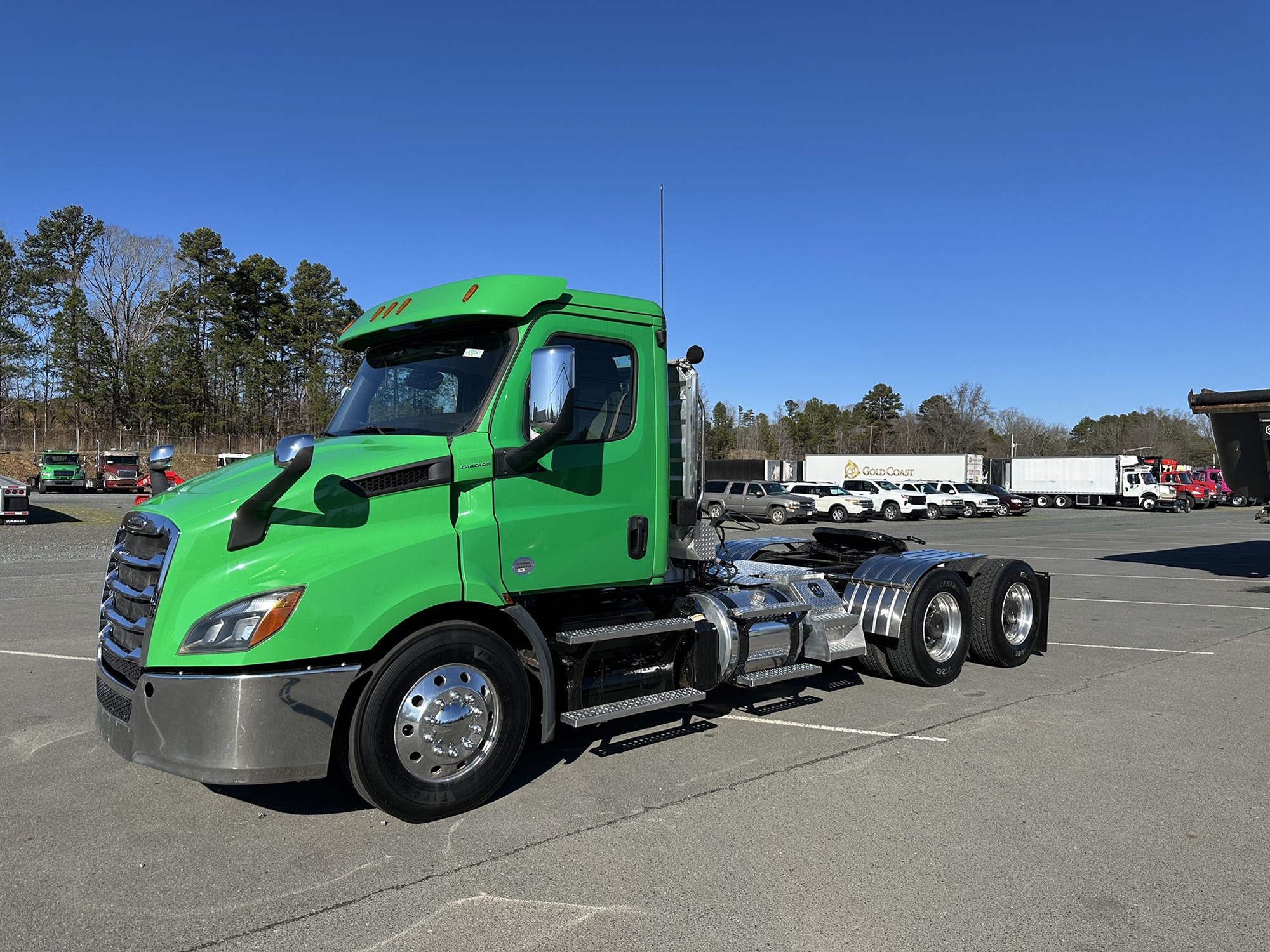 2019 Freightliner Cascadia 116 - image 1 of 6