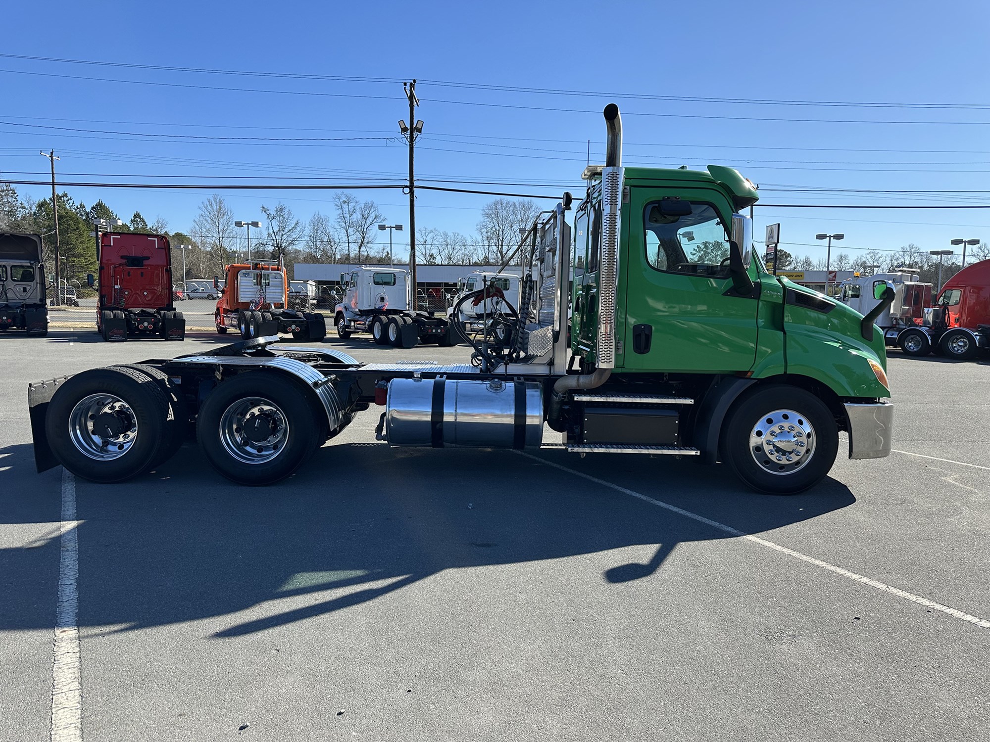 2019 Freightliner Cascadia 116 - image 6 of 6