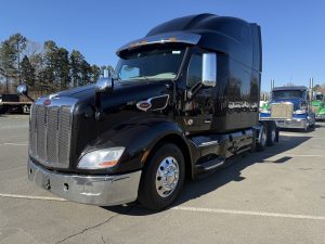 2021 Peterbilt 579 1736365932081