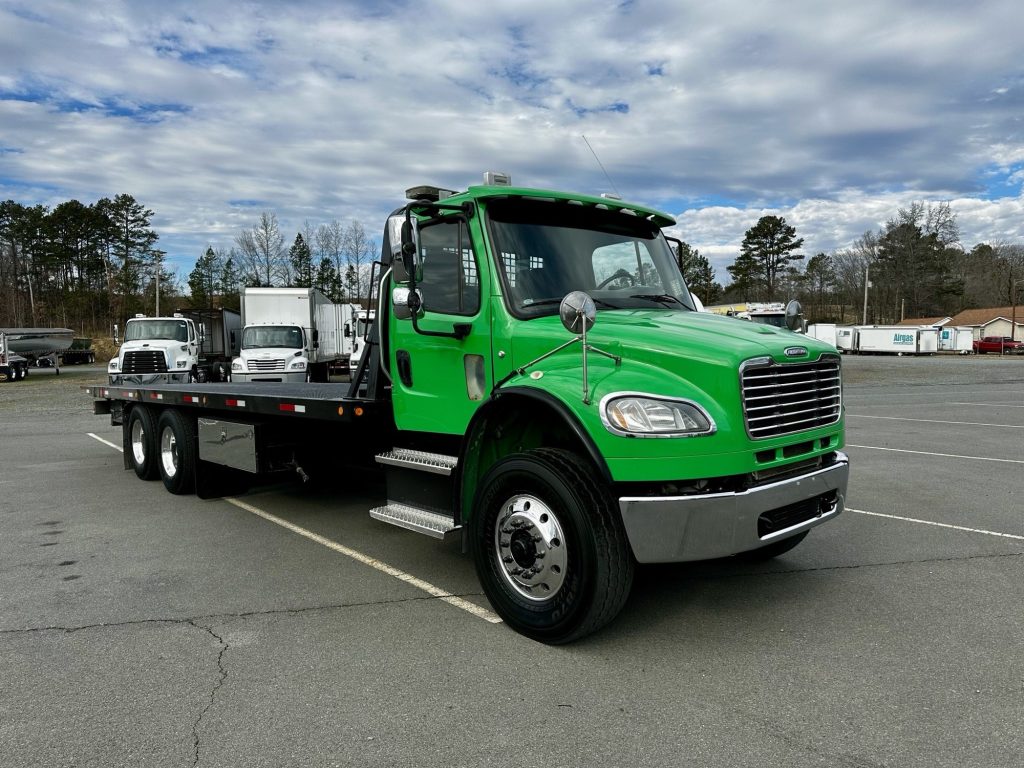 2018 Freightliner M2106 1736794502195