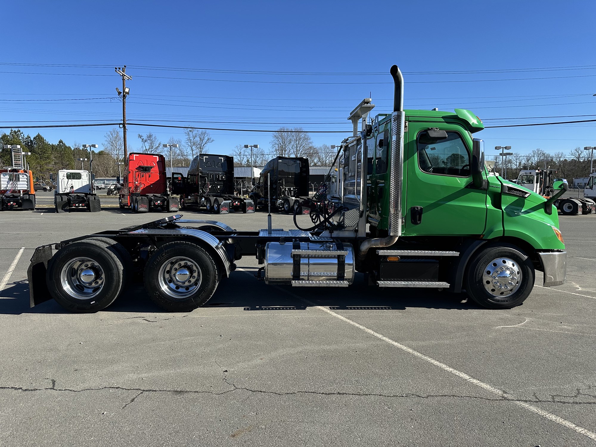 2020 Freightliner Cascadia 116 - image 6 of 6