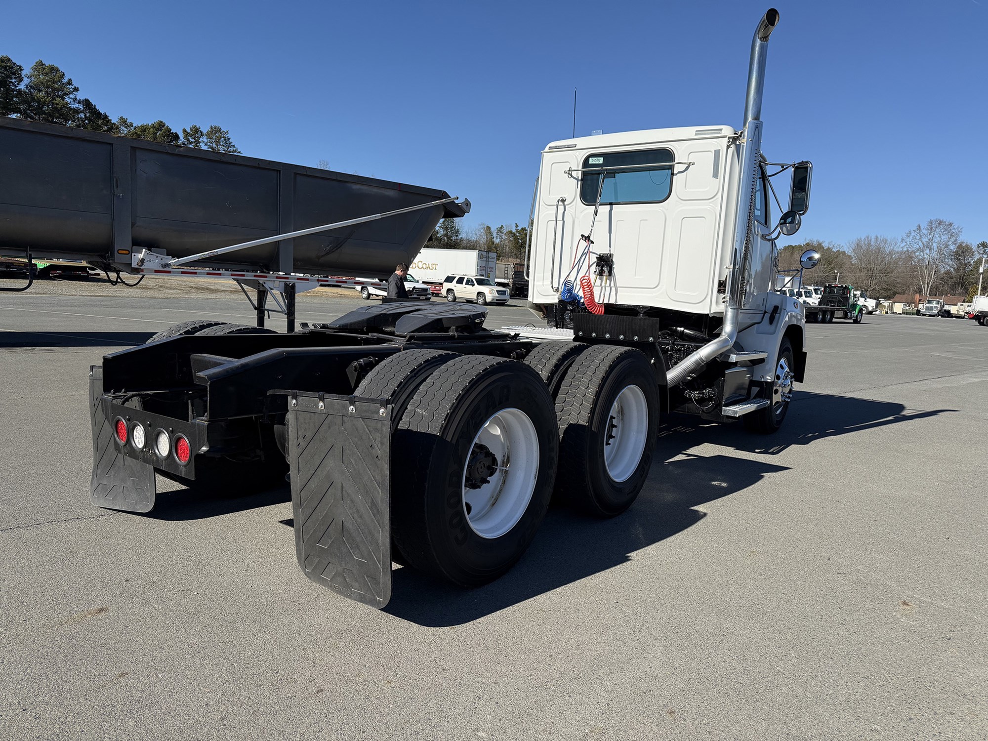 2016 Western Star 4700 - image 4 of 6