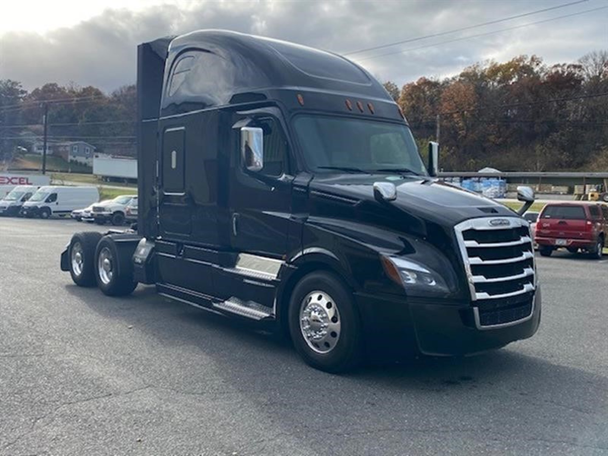 2020 Freightliner Cascadia 126 - image 2 of 6