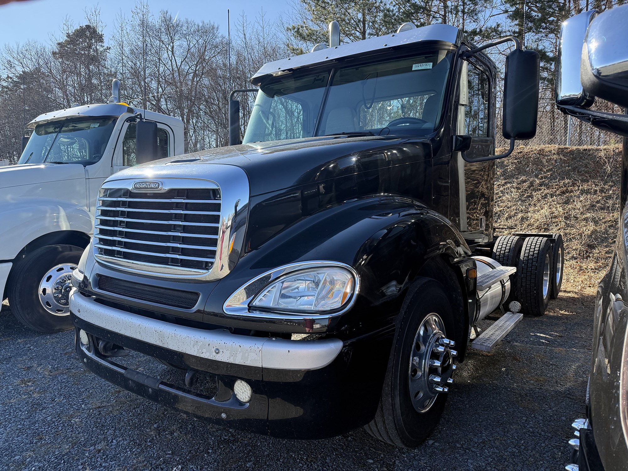 2018 Freightliner CL120 Columbia - image 1 of 2