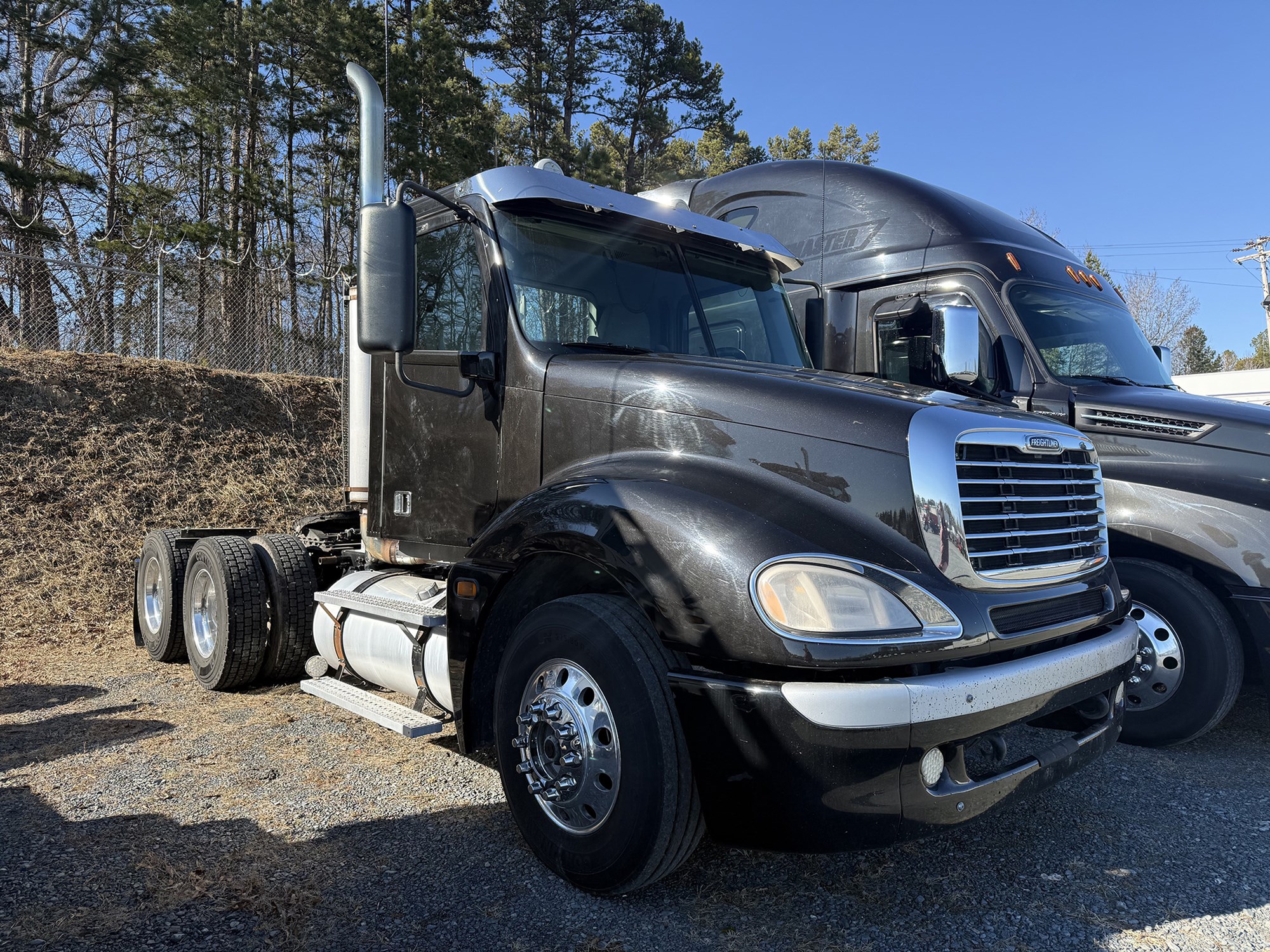 2018 Freightliner CL120 Columbia - image 2 of 2