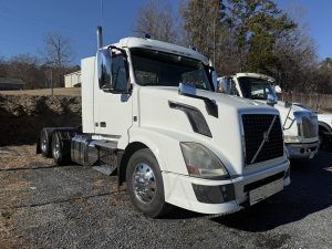 2015 Volvo VNL 1737638402179