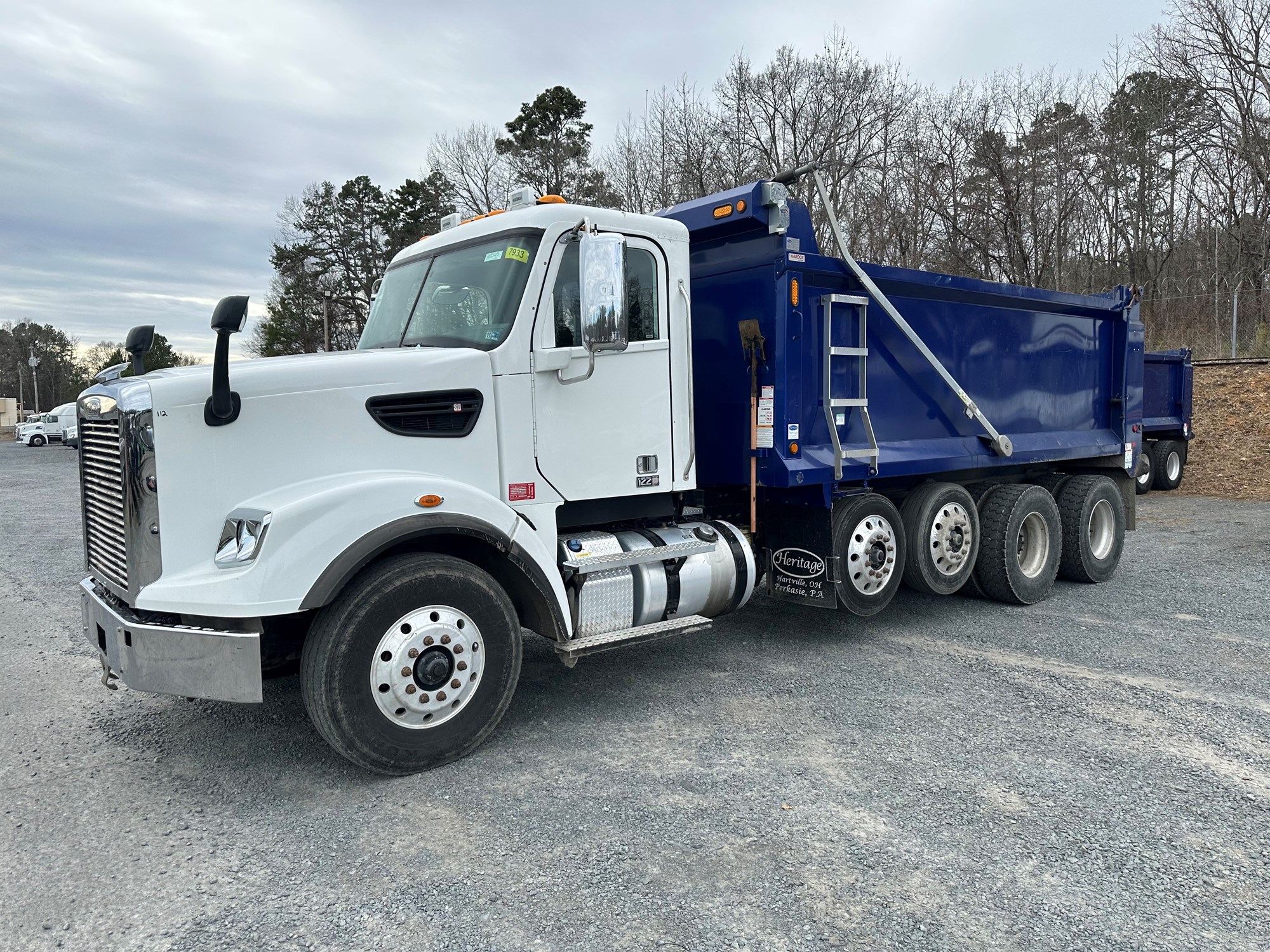 2023 Freightliner 122SD - image 1 of 2