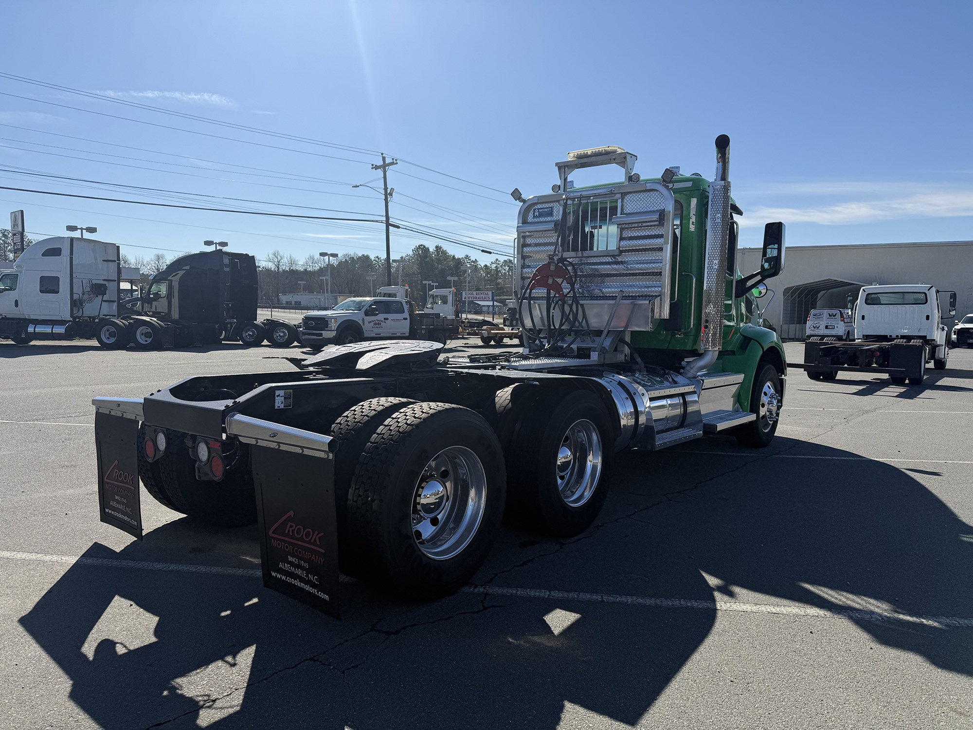 2019 Peterbilt 579 - image 4 of 6