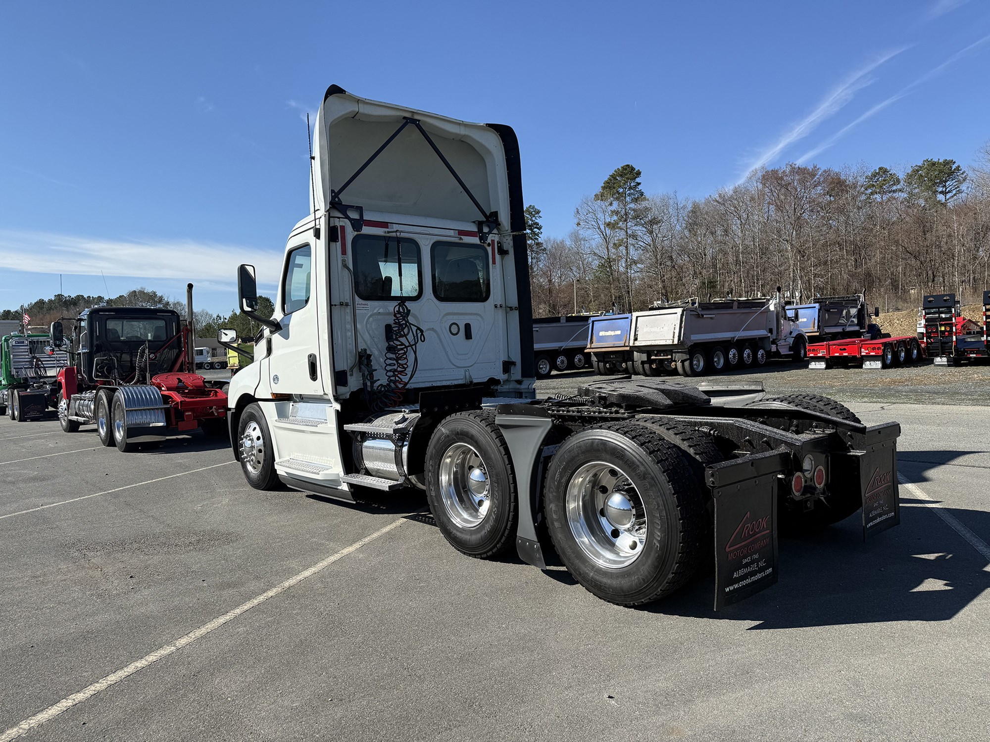 2019 Freightliner Cascadia 126 - image 6 of 6