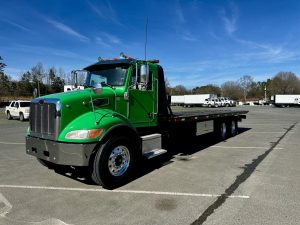 2017 Peterbilt 348 1739818887842